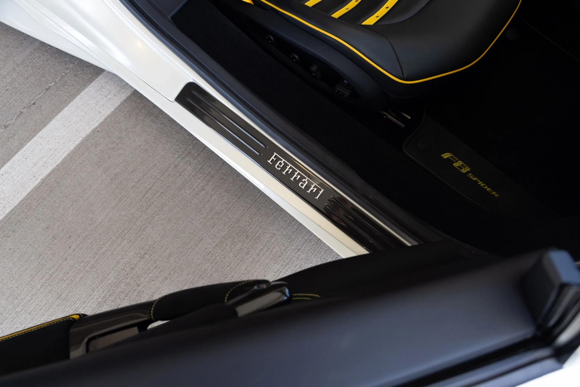 mph039_1514228527_Used_2023_Ferrari_F8_Spider_1776809234_7101ae86a4