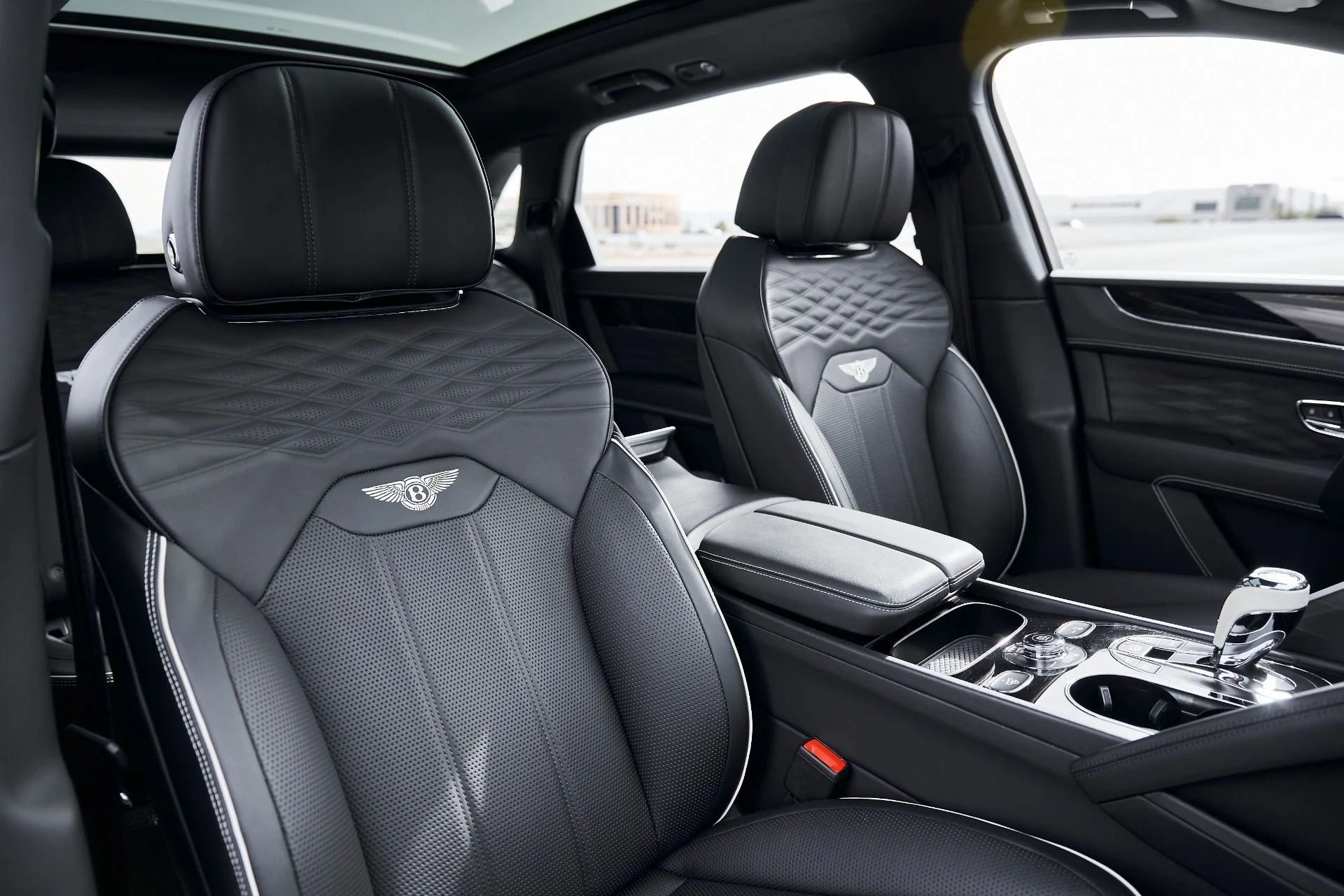 mph039_151464505_Used_2023_Bentley_Bentayga_EWB_Azure_1769048657_8436441b1f