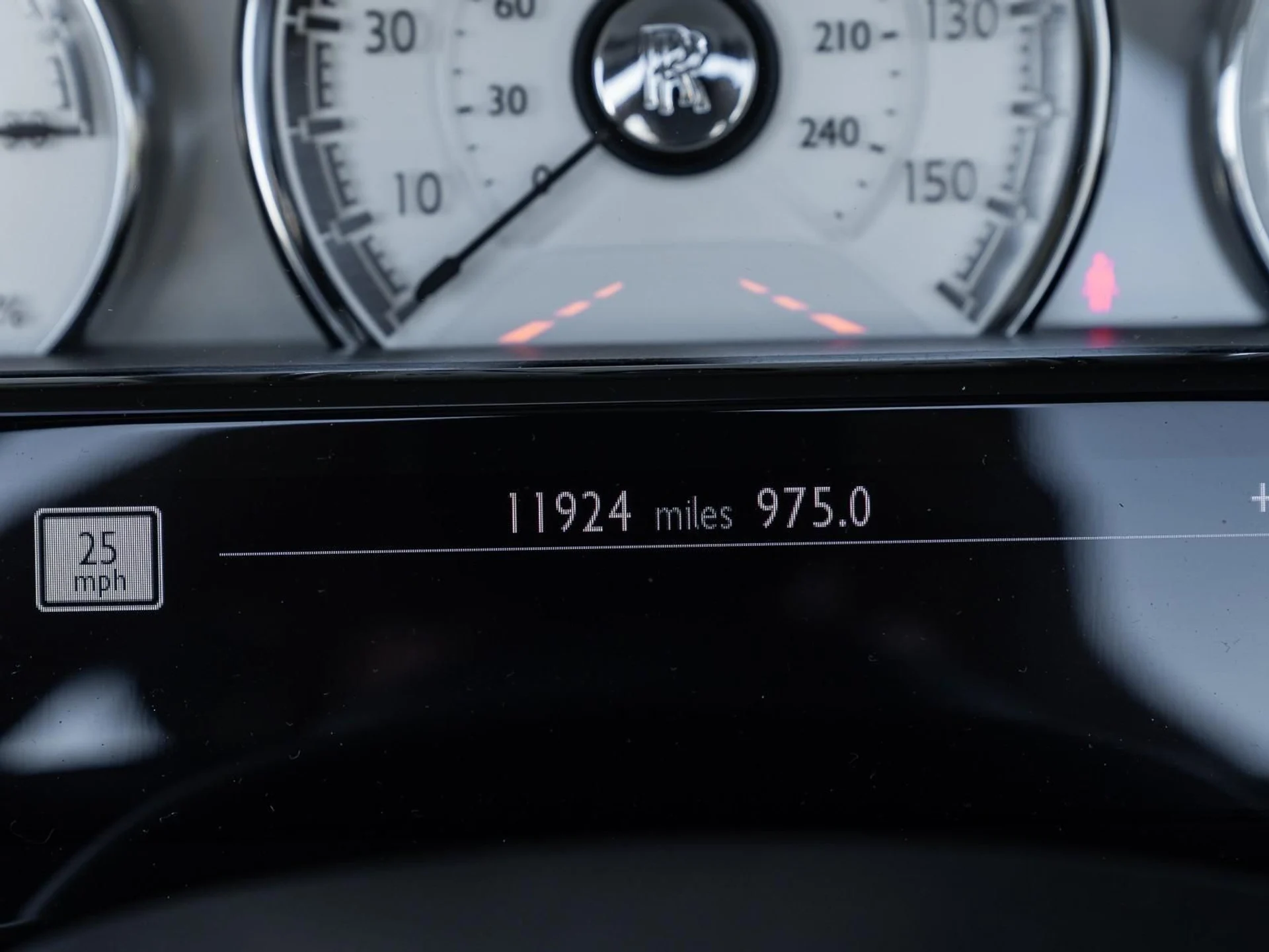 mph039_1523684988_Used_2018_Rolls_Royce_Dawn_Convertible_1764360463_e3e3306b5a