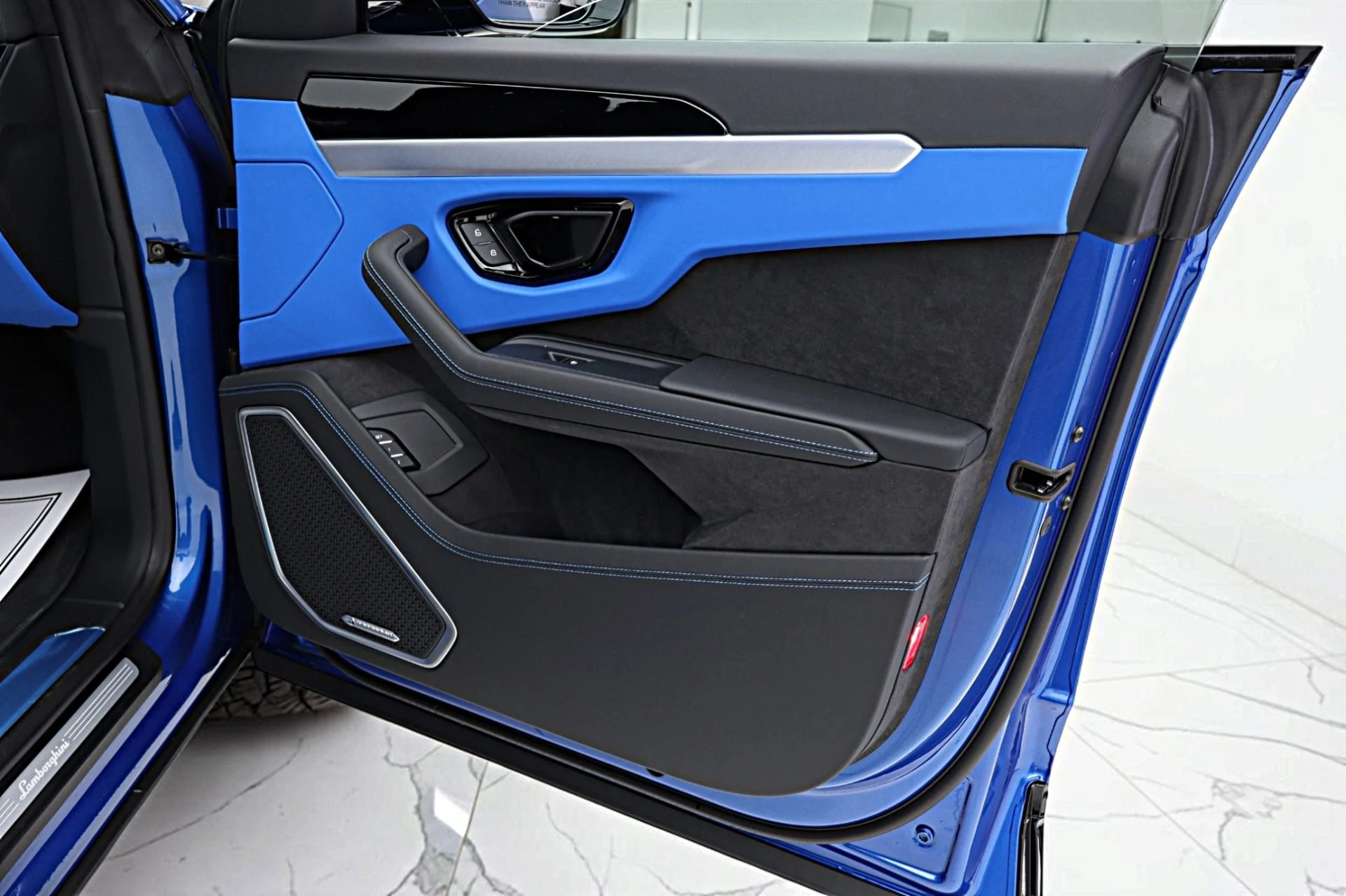mph039_1536081933_New_2026_Lamborghini_Urus_SE_a4837332b3