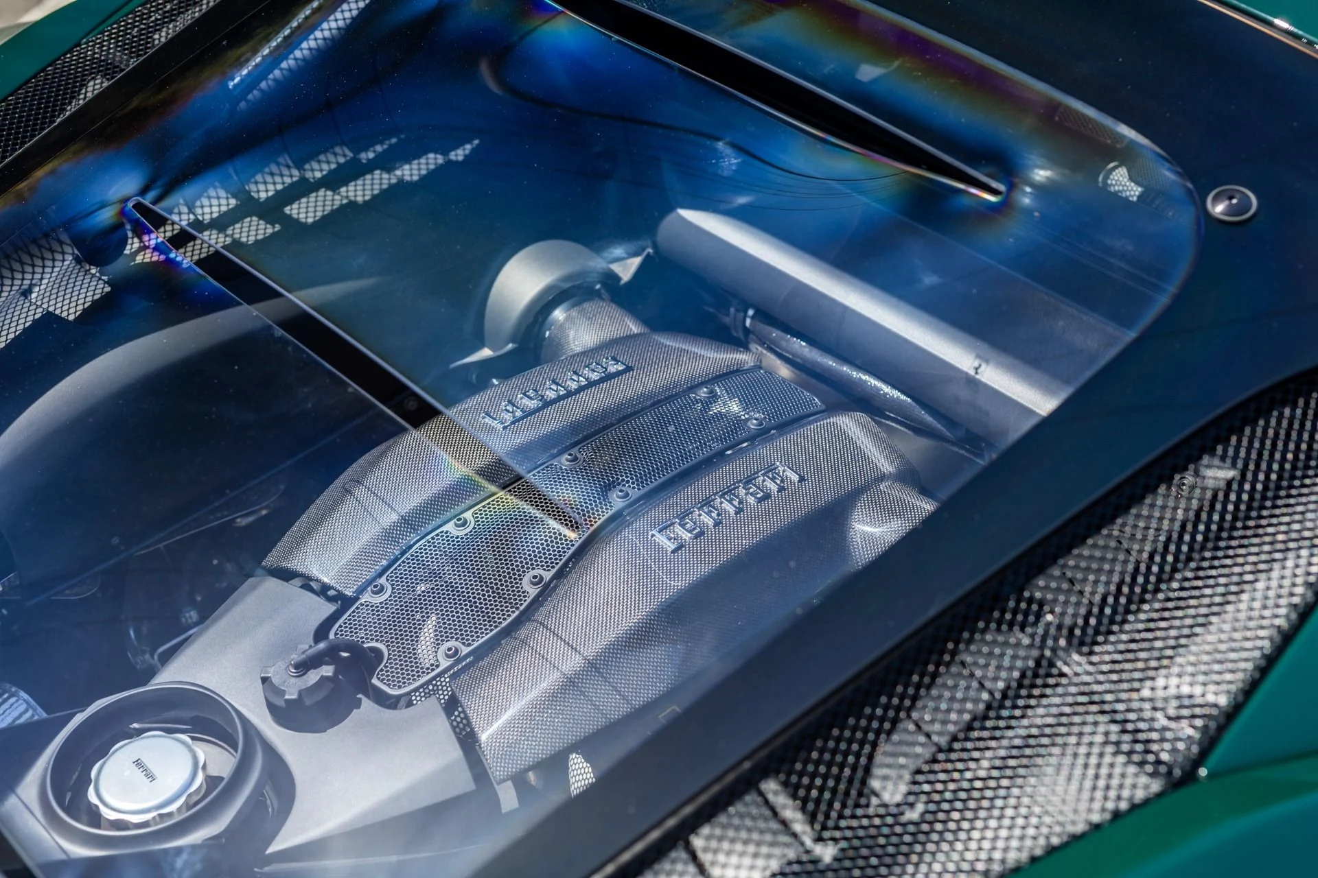 mph039_1555507818_Used_2022_Ferrari_F8_Tributo_1744415622_6b59062f17