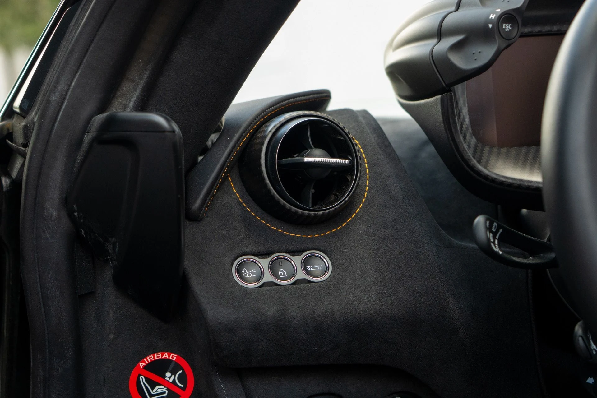mph039_1577970251_Used_2024_Mc_Laren_750_S_Spider_1755900989_ddc97d5a15