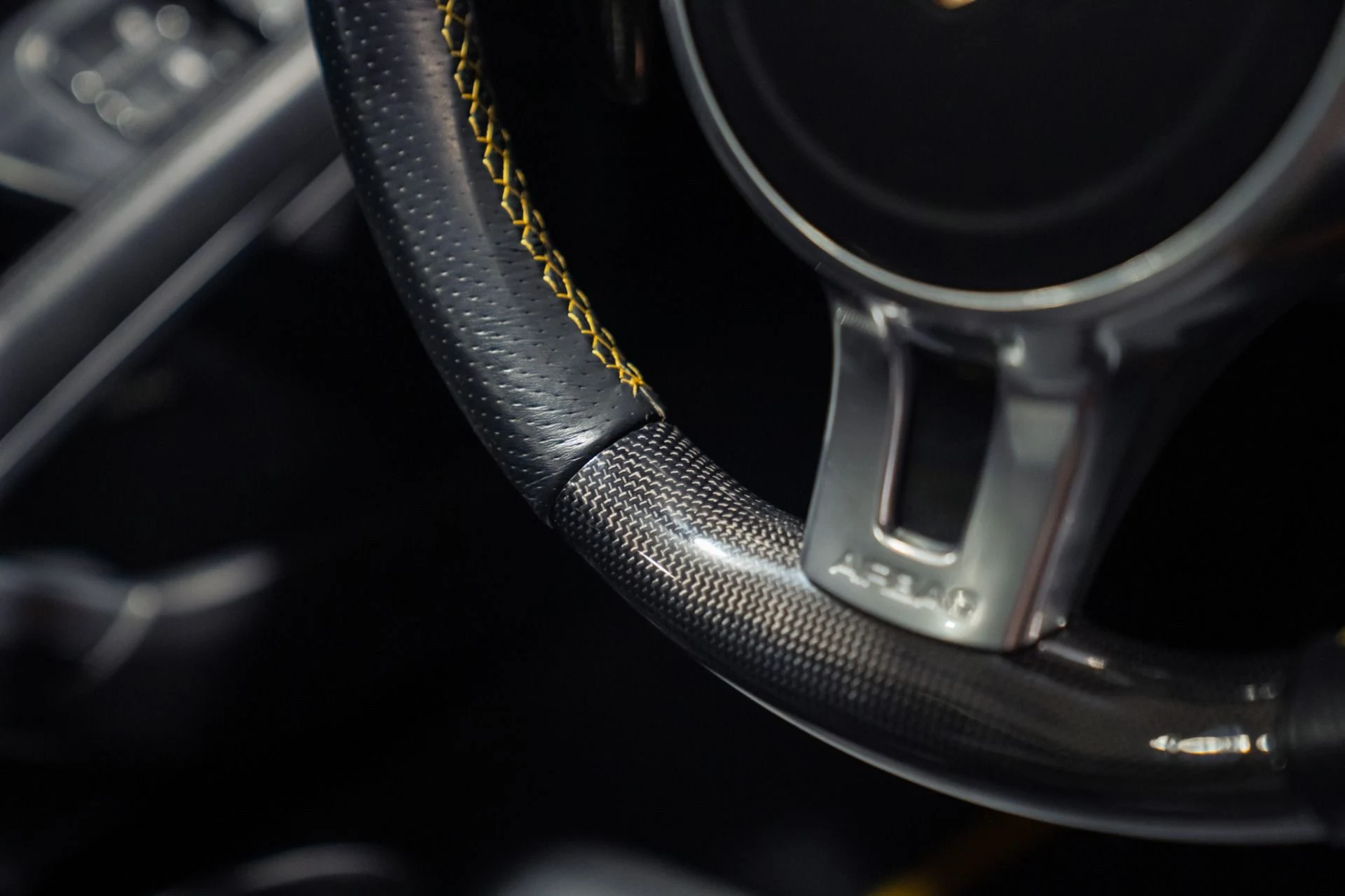 mph039_1579114662_Used_2014_Porsche_911_Turbo_S_Full_Carbon_Kit_1789225154_4650f06ee7