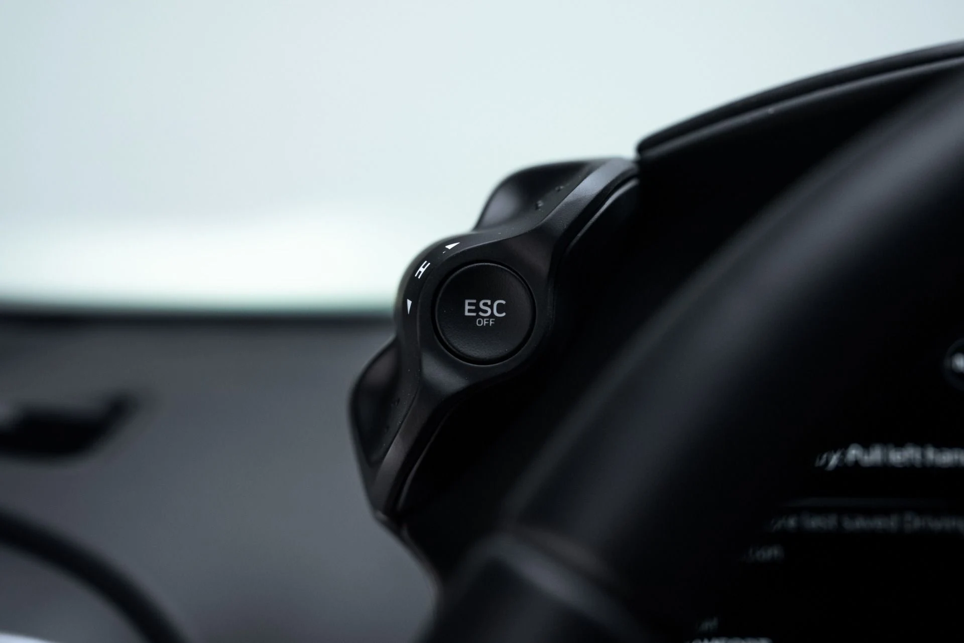 mph039_1594926353_Used_2023_Mc_Laren_Artura_1774894315_f29fb86dac