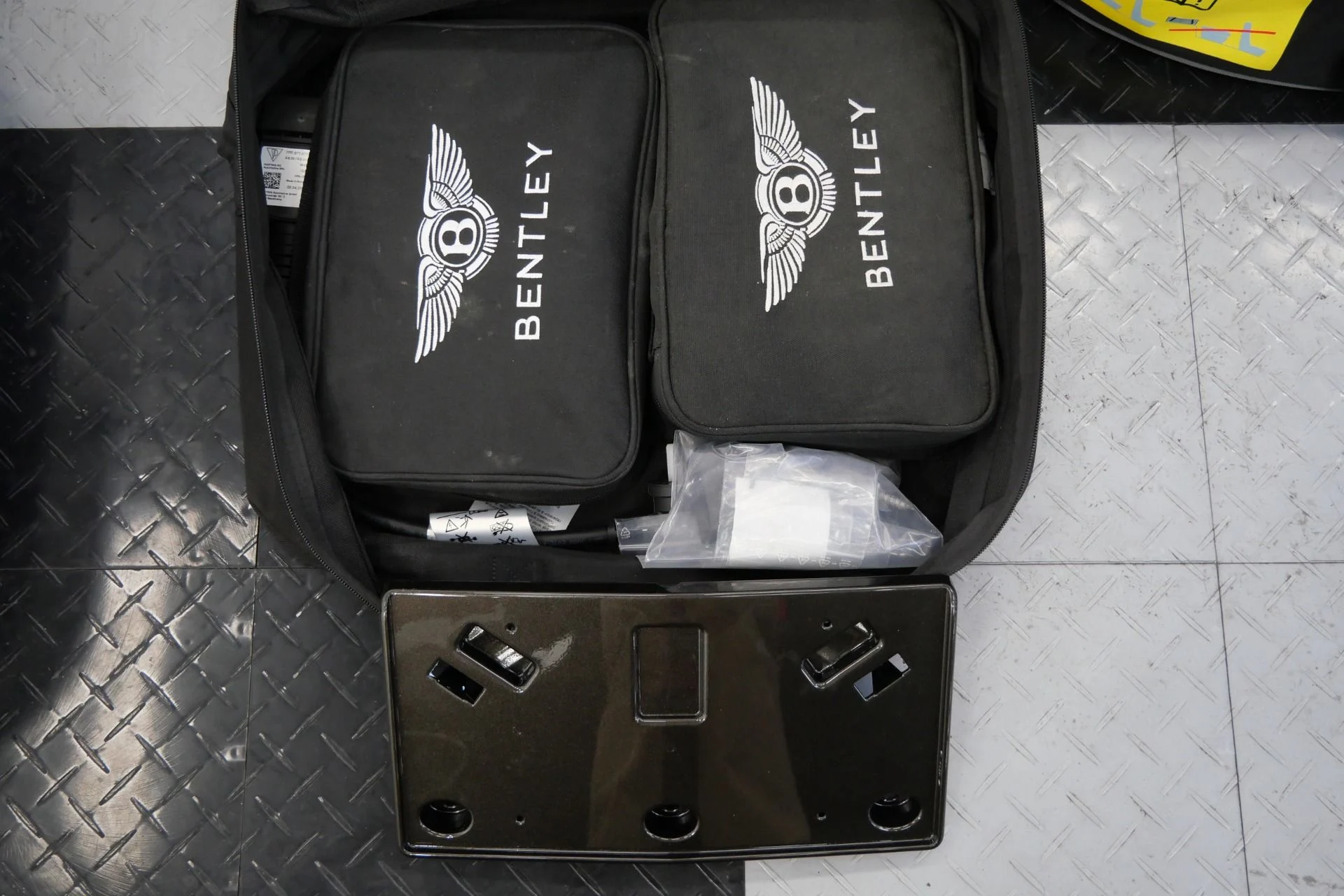 mph039_1603937877_Used_2021_Bentley_Bentayga_Hybrid_Mulliner_Driving_Specification_Four_Seat_Comfort_Specification_1767026081_81b7a772dd