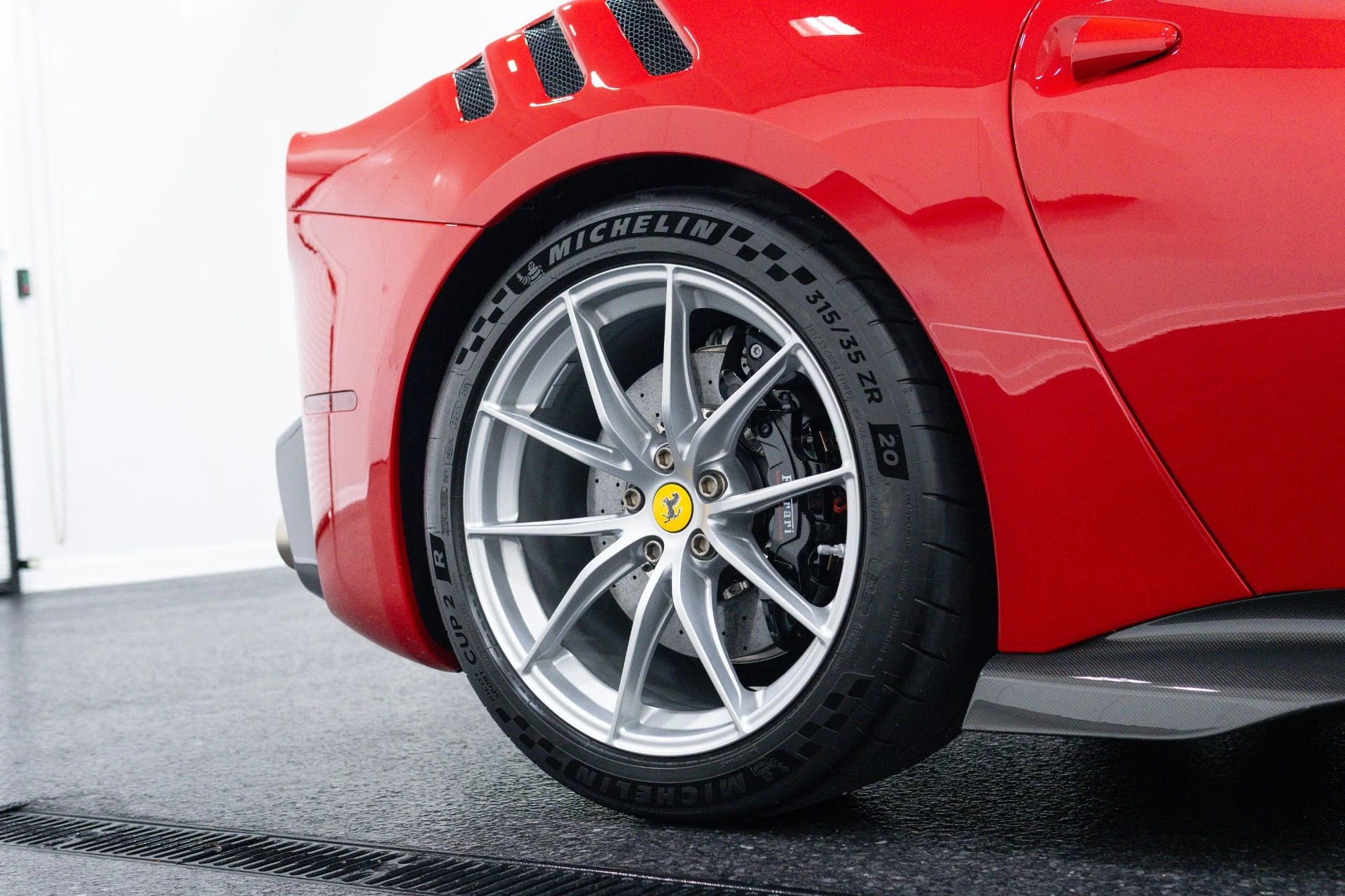 mph039_1605309905_Used_2017_Ferrari_F12tdf_1788471792_bcc6230274