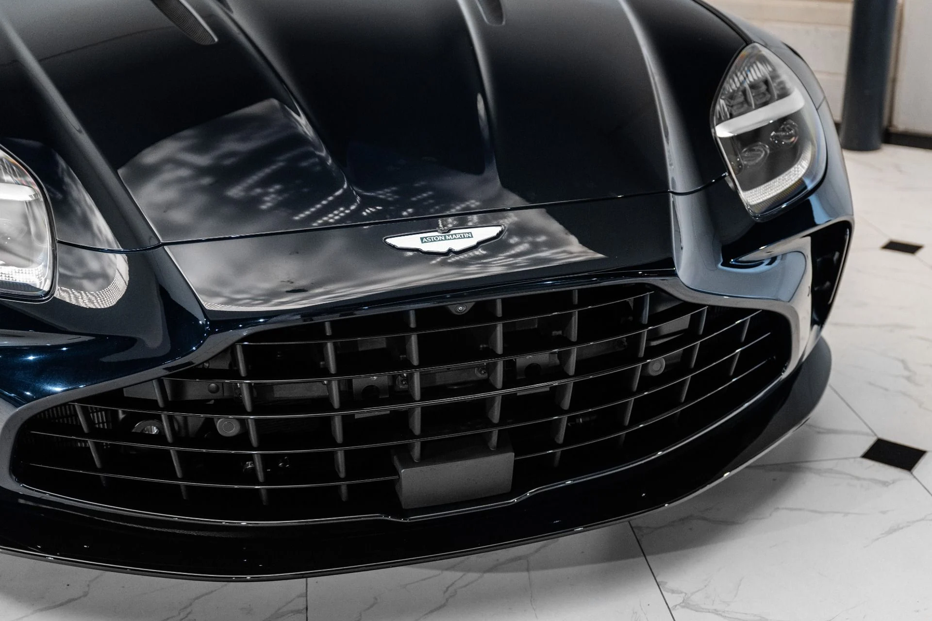 mph039_1606260880_New_2026_ASTON_MARTIN_VANTAGE_1759283584_ea1c035fb7