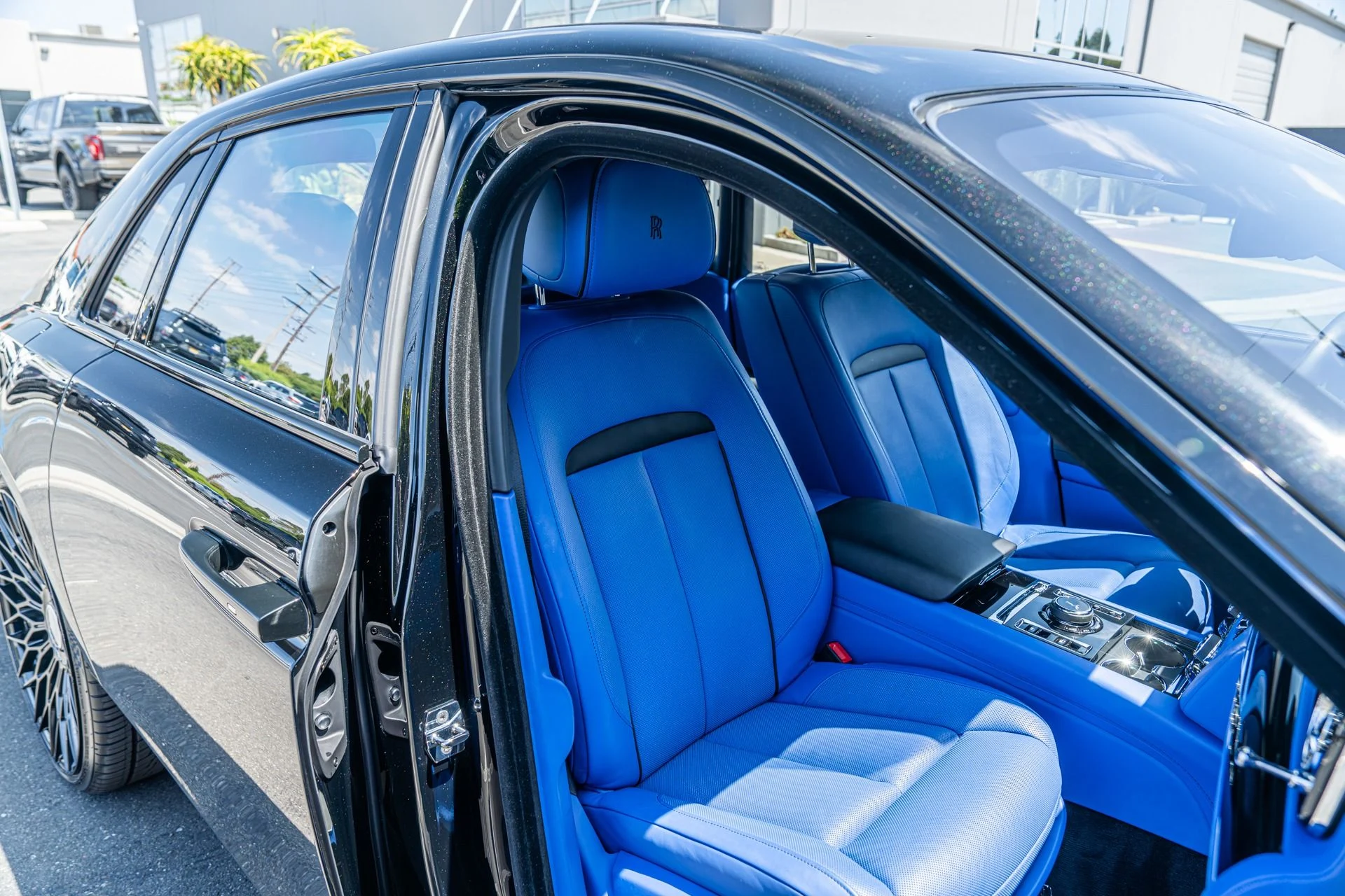 mph039_1614054235_Used_2022_Rolls_Royce_Ghost_1753158297_571deef8e0