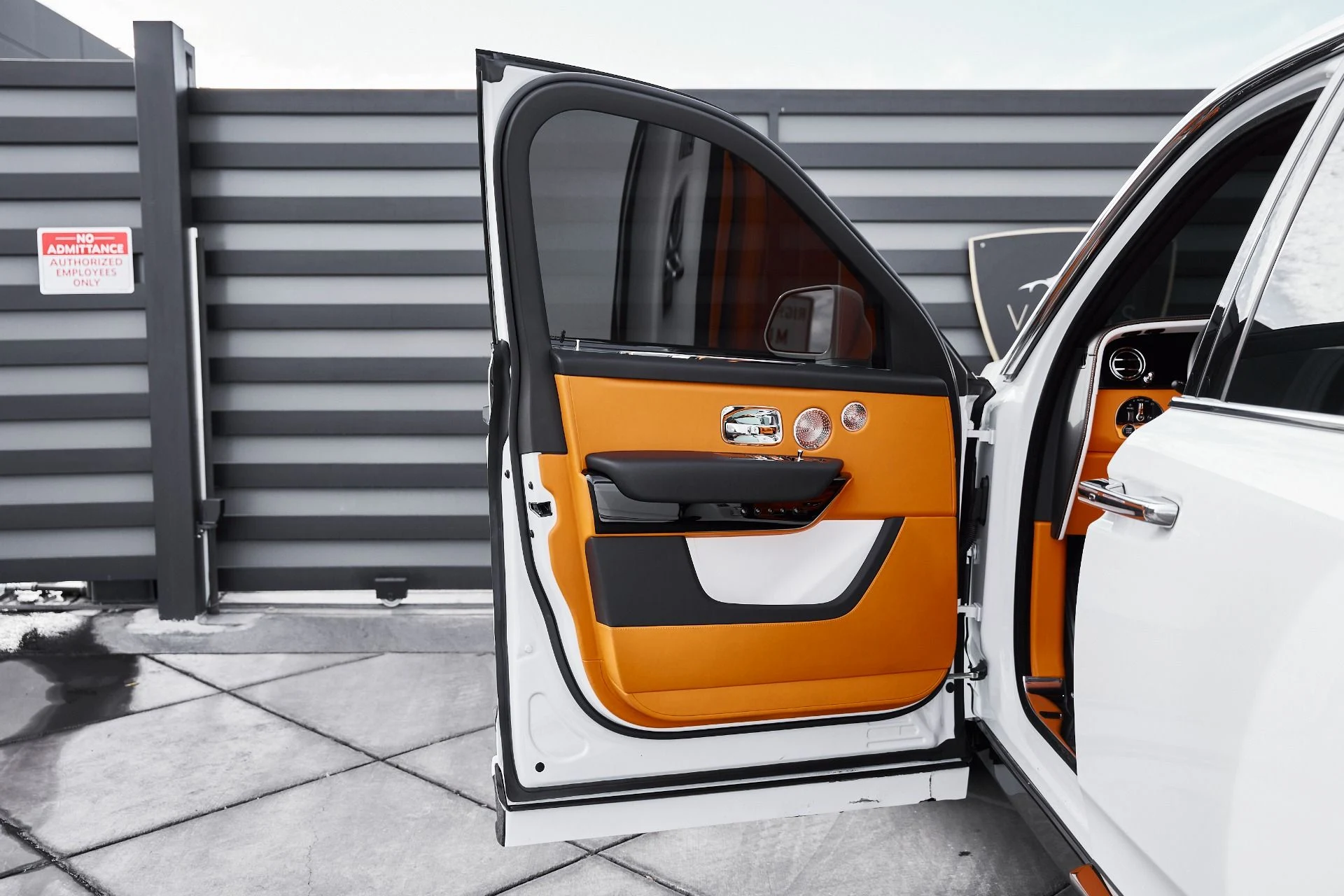 mph039_162122739_Used_2025_Rolls_Royce_Cullinan_Base_1770950906_c3434db0f9