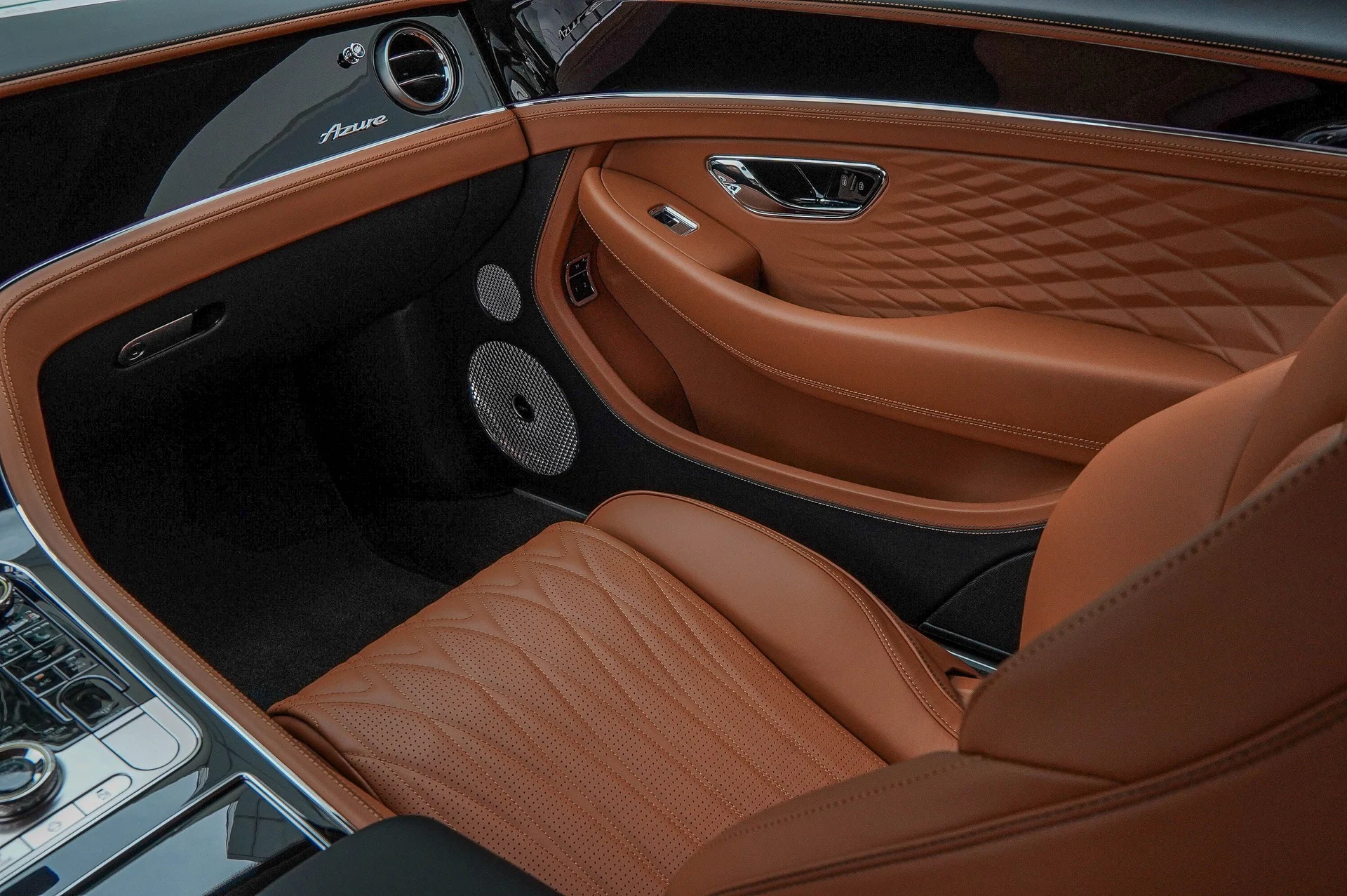 mph039_1625195291_Hi_Tech_Luxury_Imports_LLC_SCBCP_2_ZG_7_TC_025858_image_39_fde971fe78