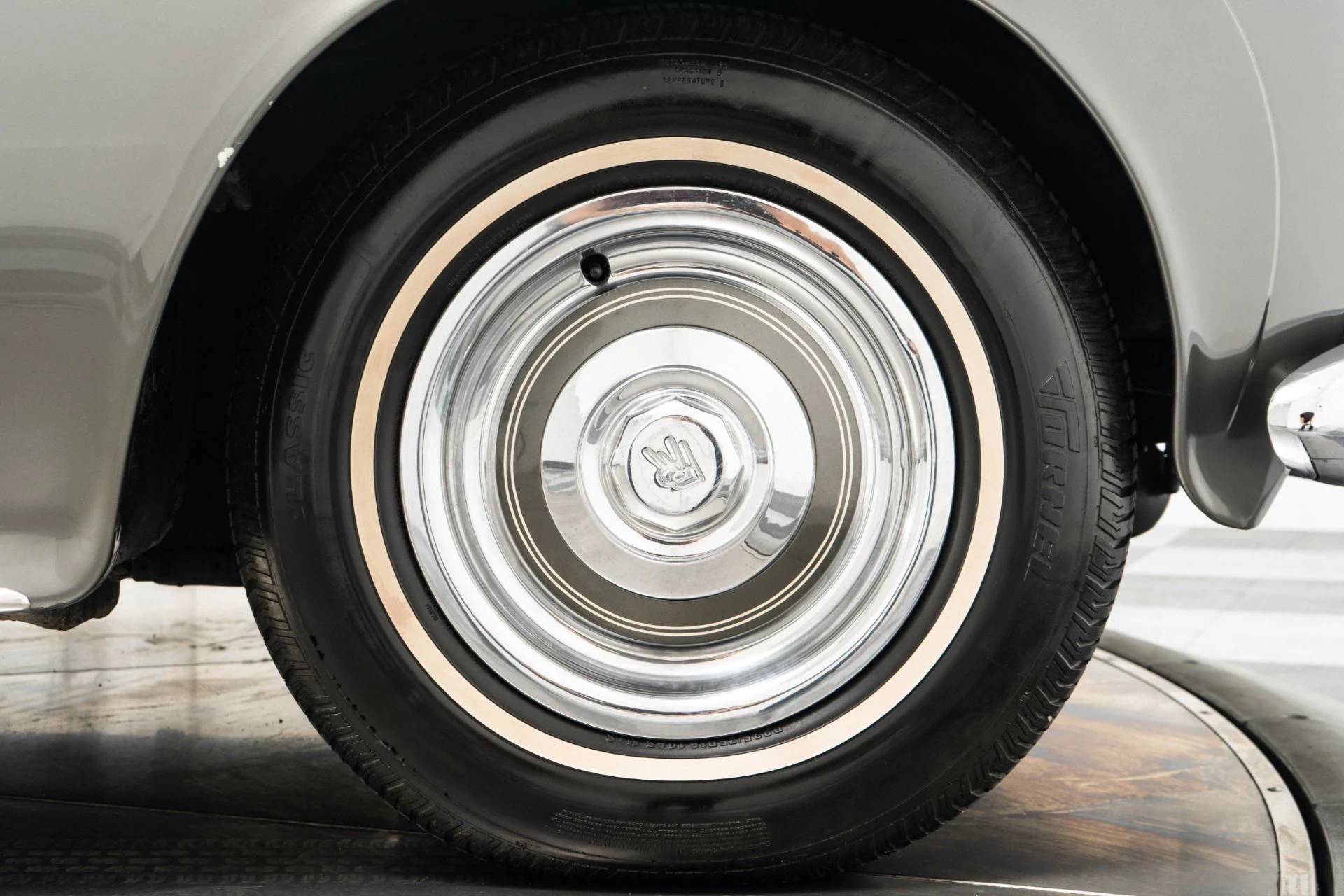 mph039_1627375032_Used_1960_Rolls_Royce_Silver_Cloud_II_Old_World_Luxury_Hand_Built_Craftsmanship_1757511500_6466949e2e