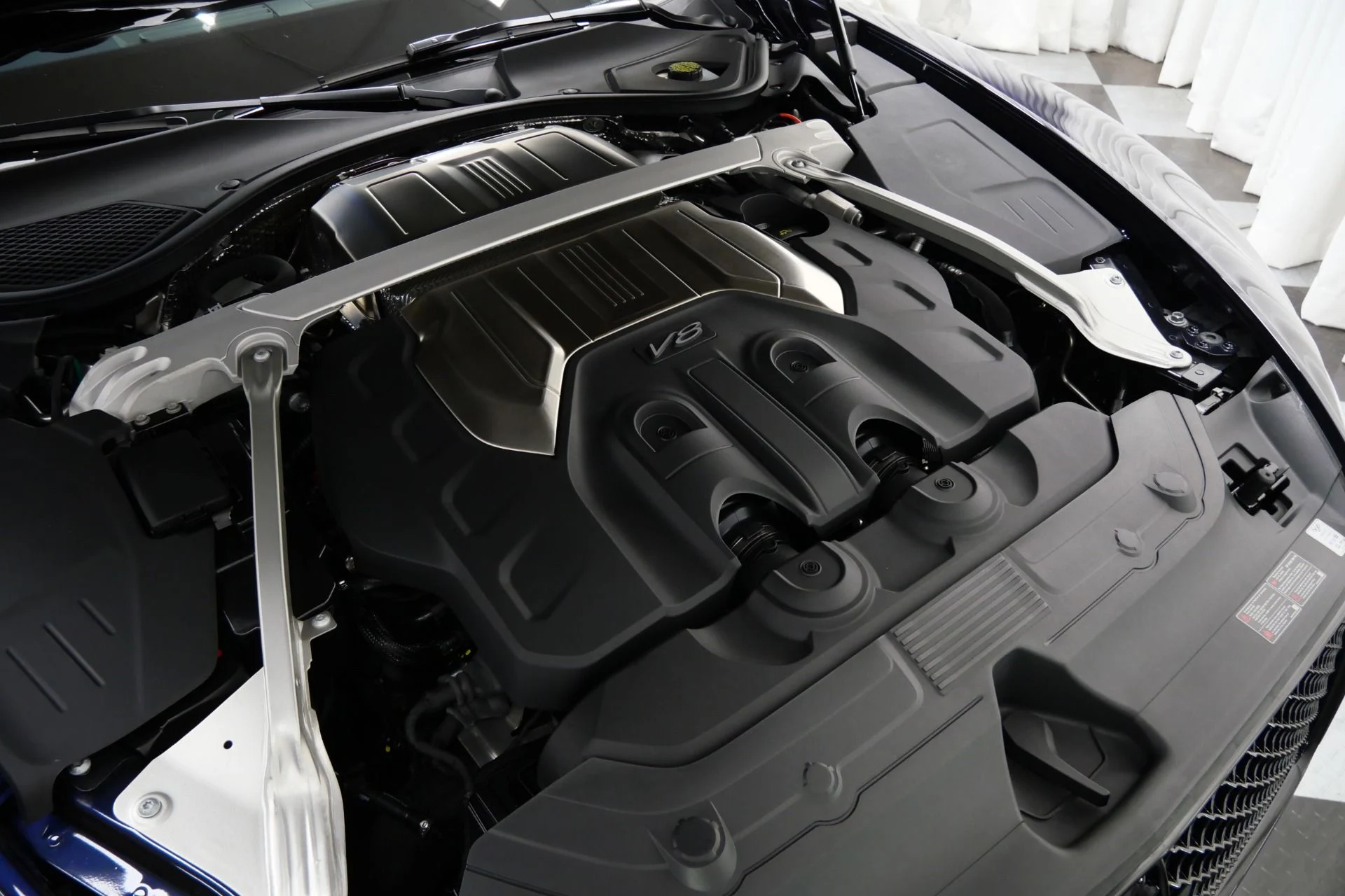 mph039_163017580_Used_2022_Bentley_Continental_GT_V8_1755108138_8a3878408c