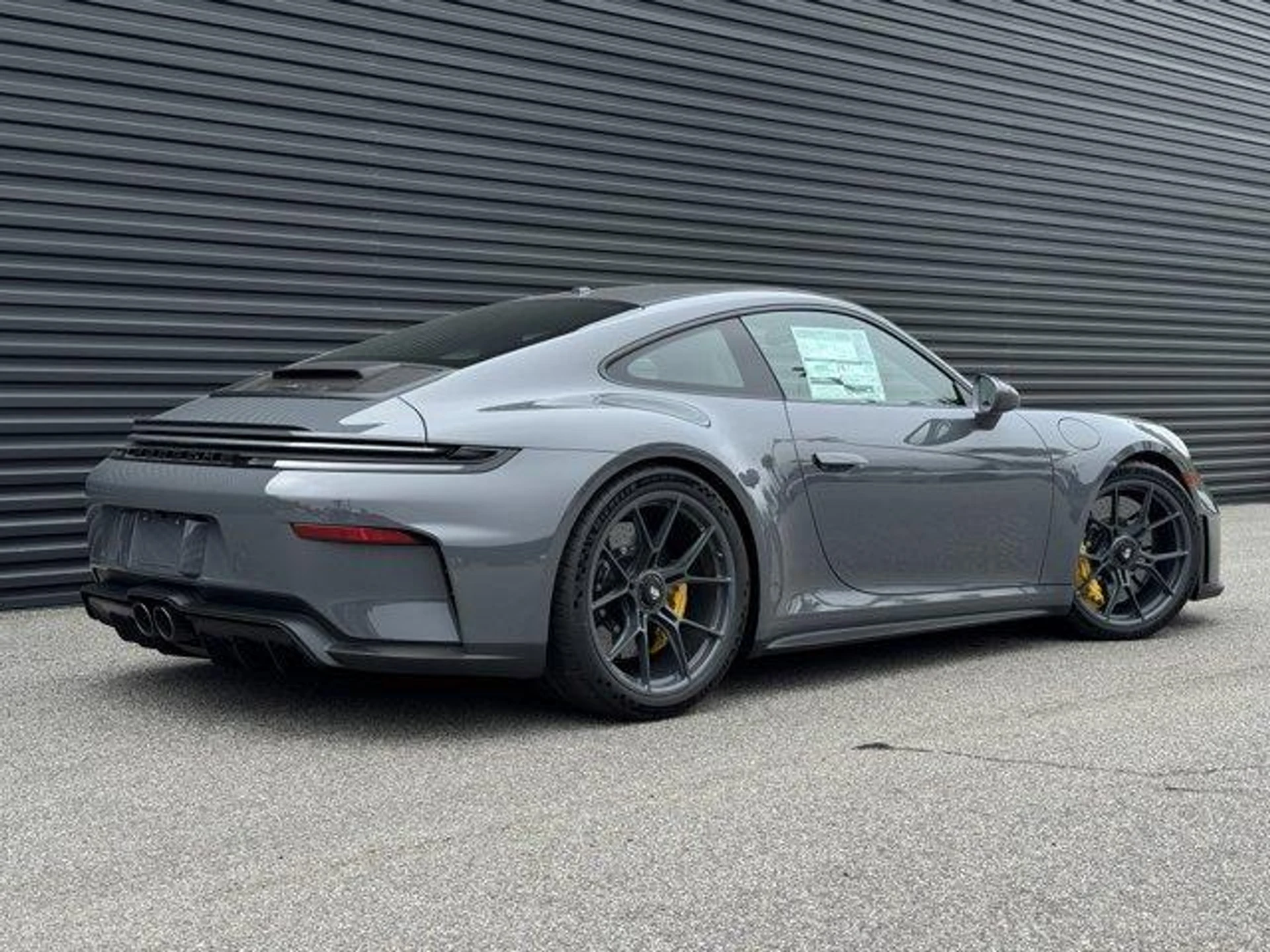 mph039_1635833610_ufp_M_HZ_Mi2sz_Qu_D2_O2t_8_M7w_By_U_b3ad9bc5a9