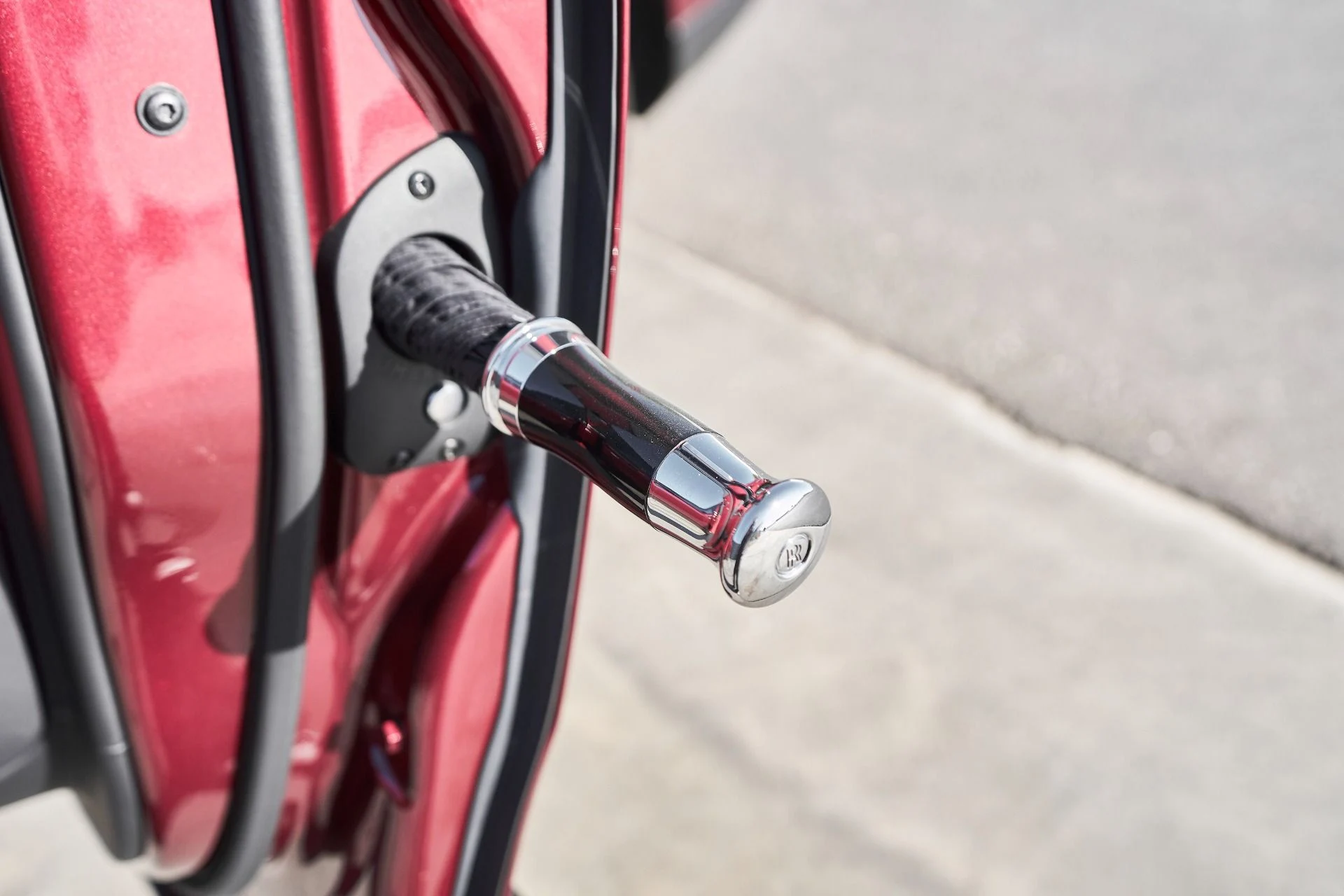 mph039_1637718092_Used_2022_Rolls_Royce_Cullinan_Black_Badge_1764038757_4b981a0543