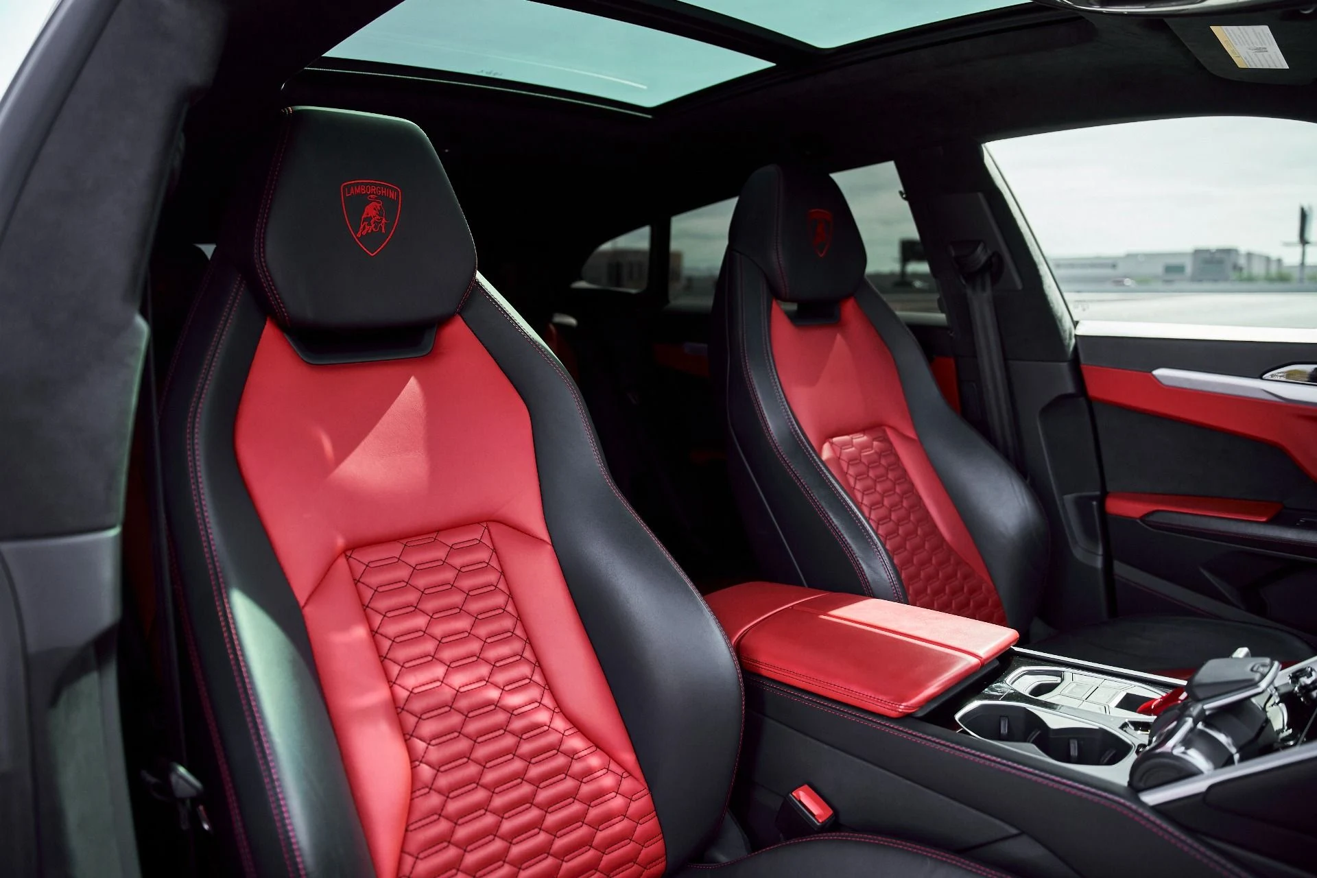 mph039_1640987996_Used_2021_Lamborghini_Urus_1771987861_03865ace79