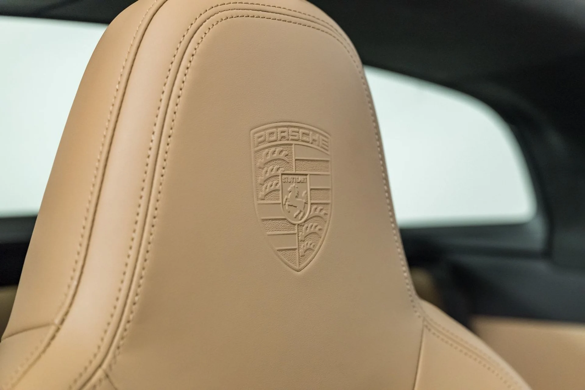 mph039_164263227_70b93eb6d6cc4f959bd3186e226d74b9_f7fe72a5ce