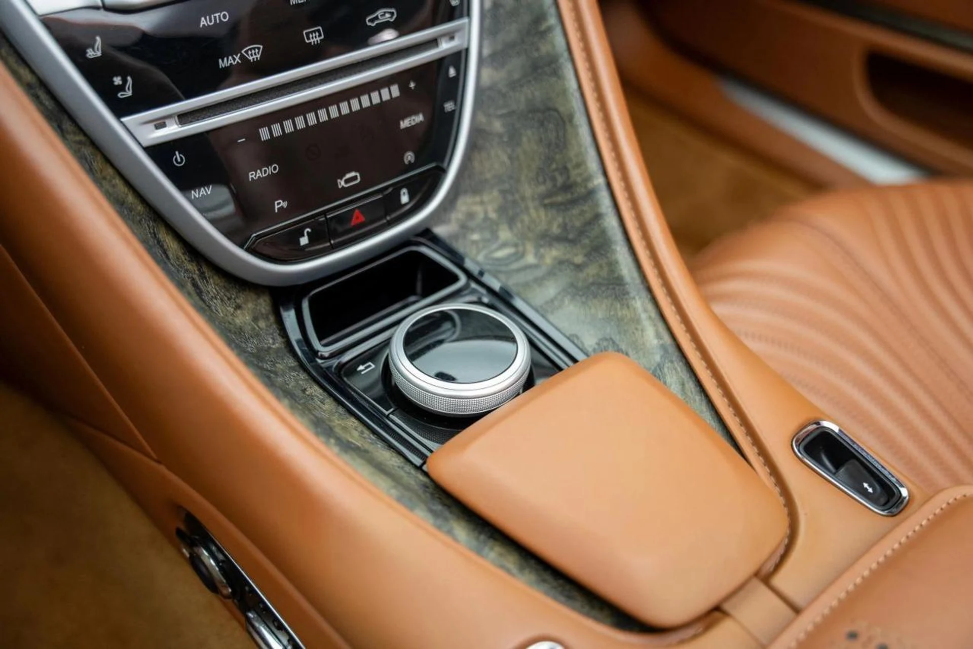 mph039_1645000488_f699231ddc85adb234771343e6512dd6_dcd7746131