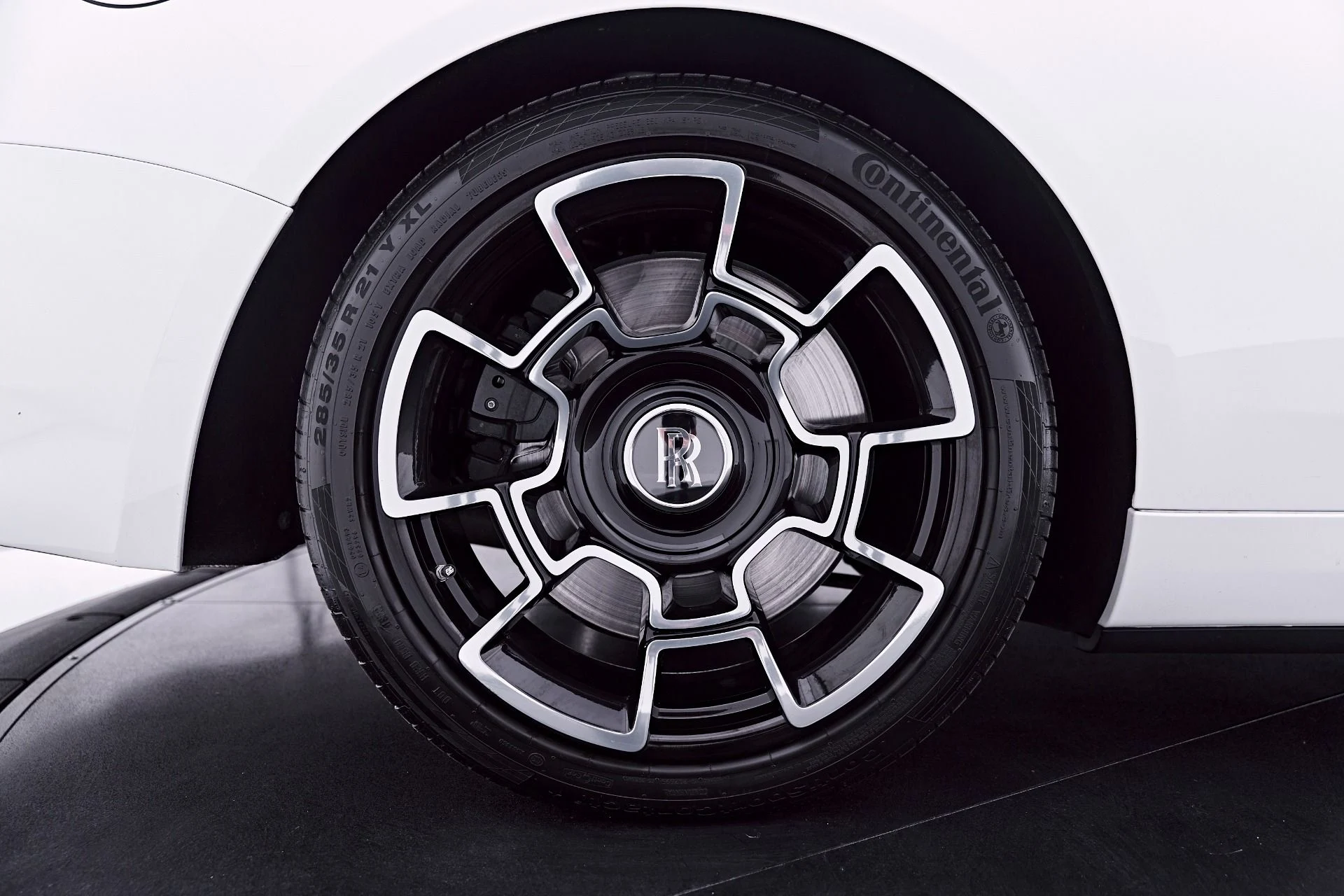 mph039_1648457017_Used_2020_Rolls_Royce_Dawn_Base_1781914114_40e93c710e