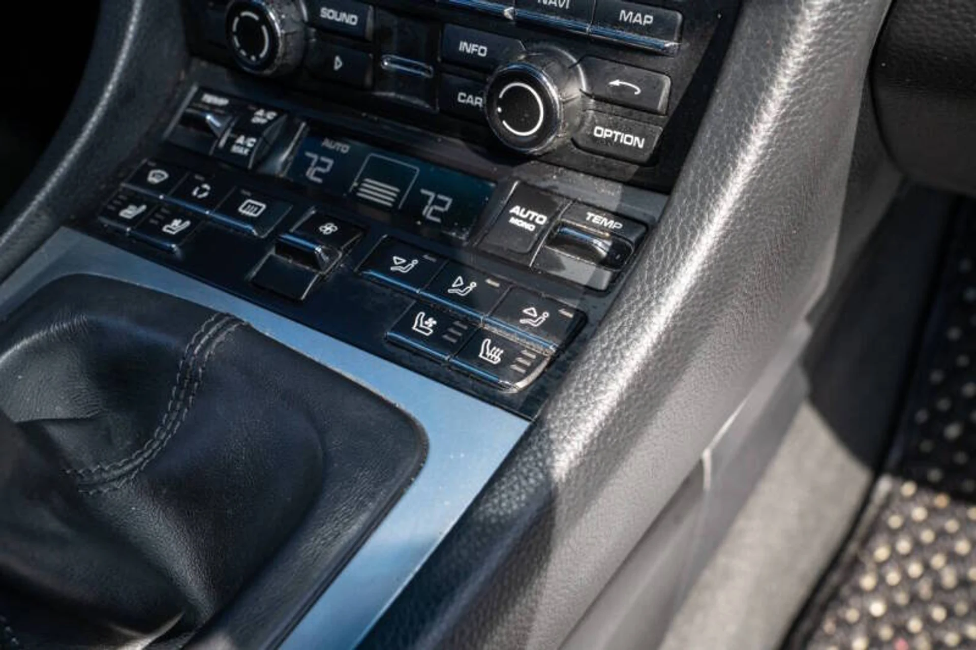 mph039_1649340101_2013_porsche_911_carrera_2dr_coupe_f570c7ae4e