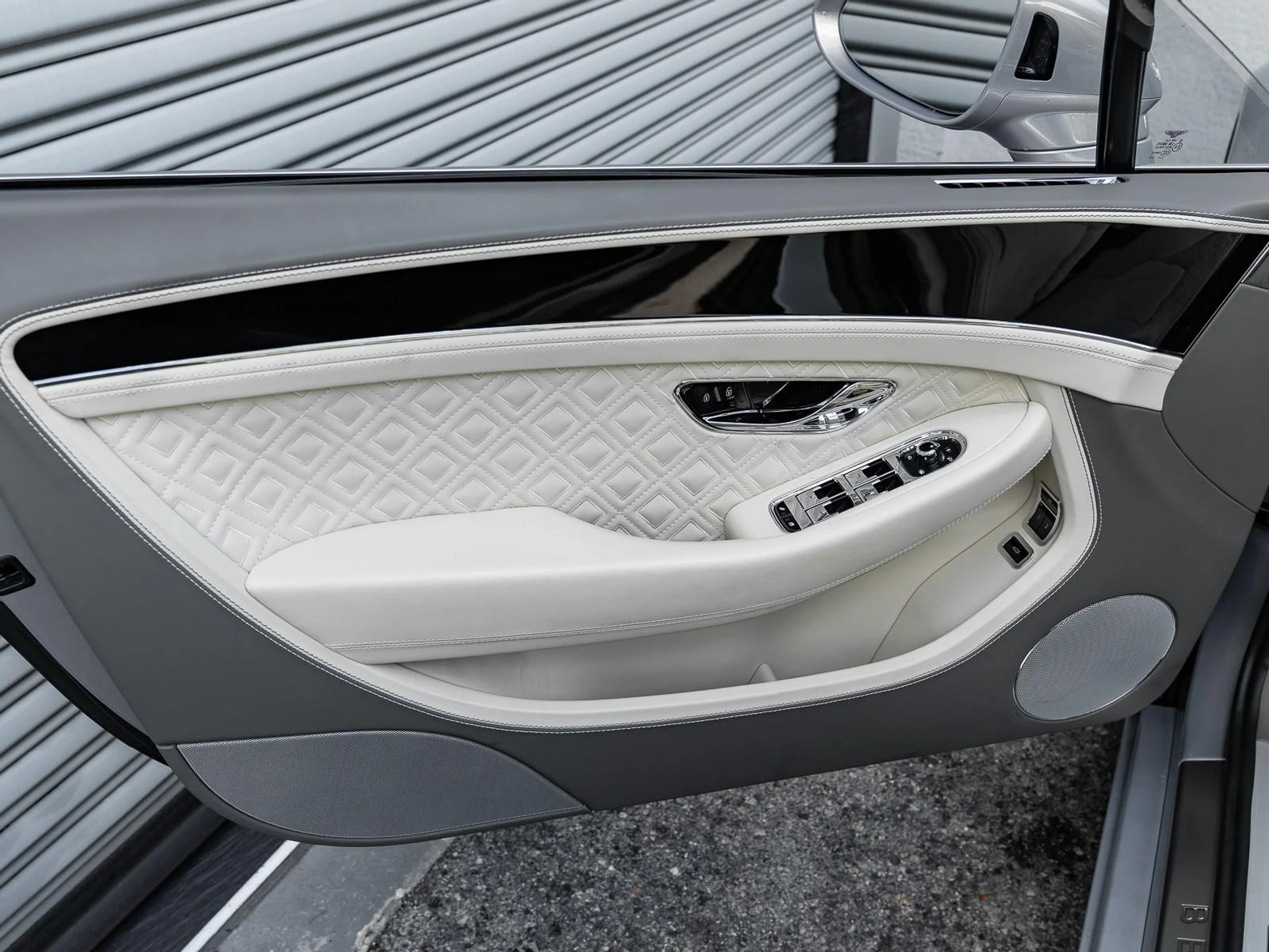 mph039_1653893707_Used_2022_Bentley_Continental_GT_V8_1771851985_5f416967b1