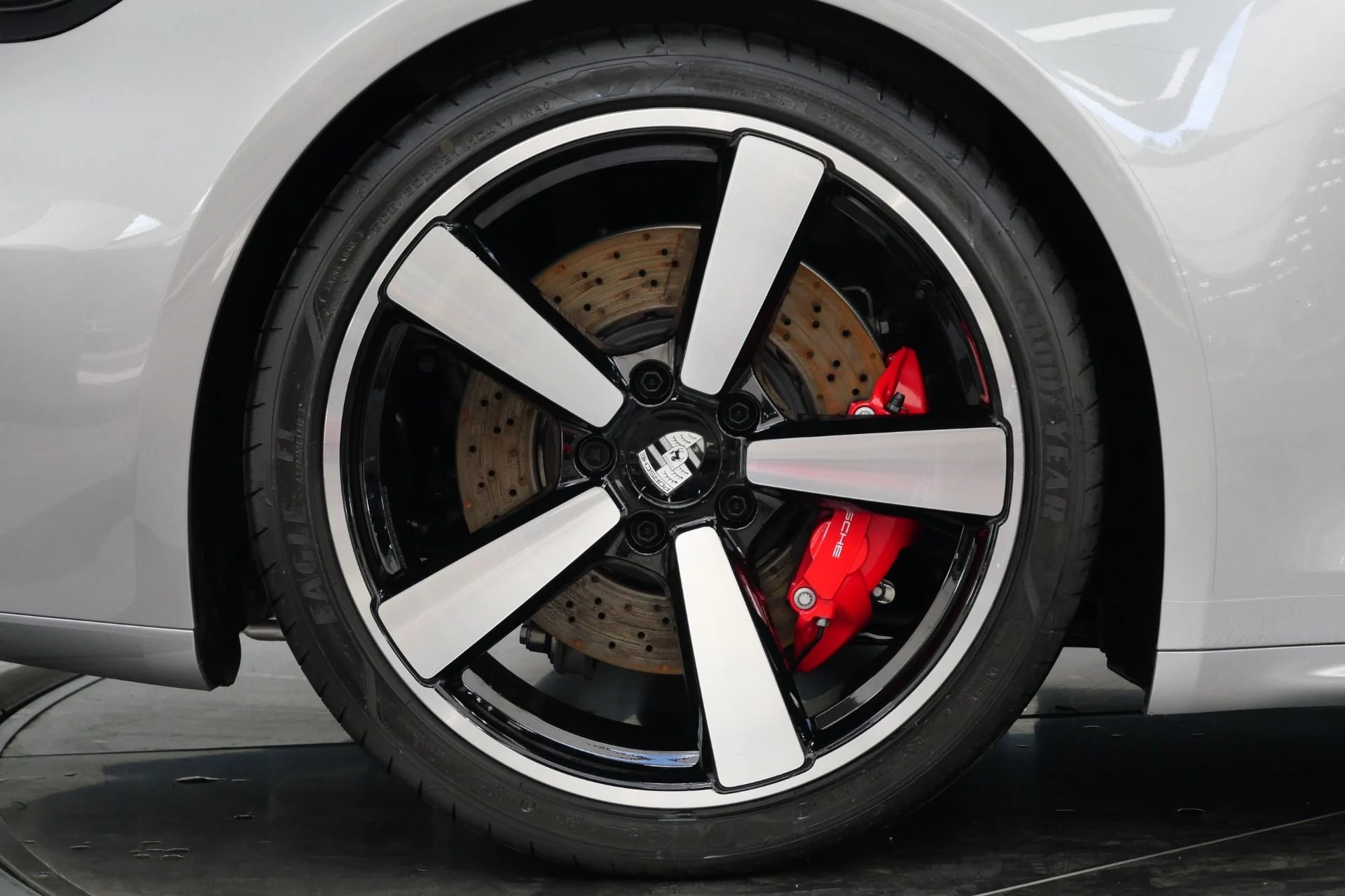 mph039_167250344_Used_2025_Porsche_911_Carrera_S_Sport_Design_Package_18_Way_Seats_Carrera_Classic_Wheels_1775922258_8929b61be5