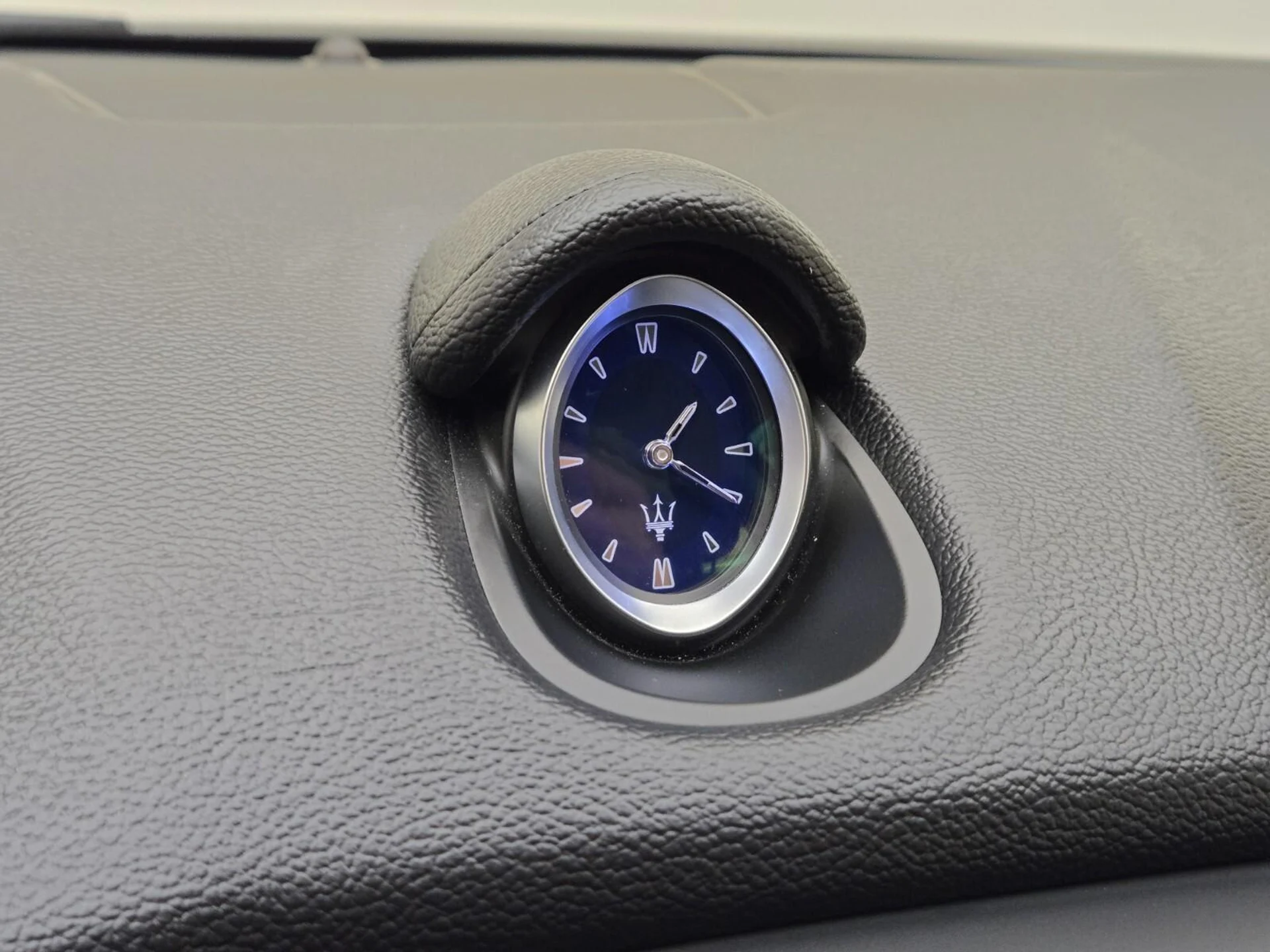 mph039_1681073346_Used_2018_Maserati_Ghibli_1763108862_b2034de3ab