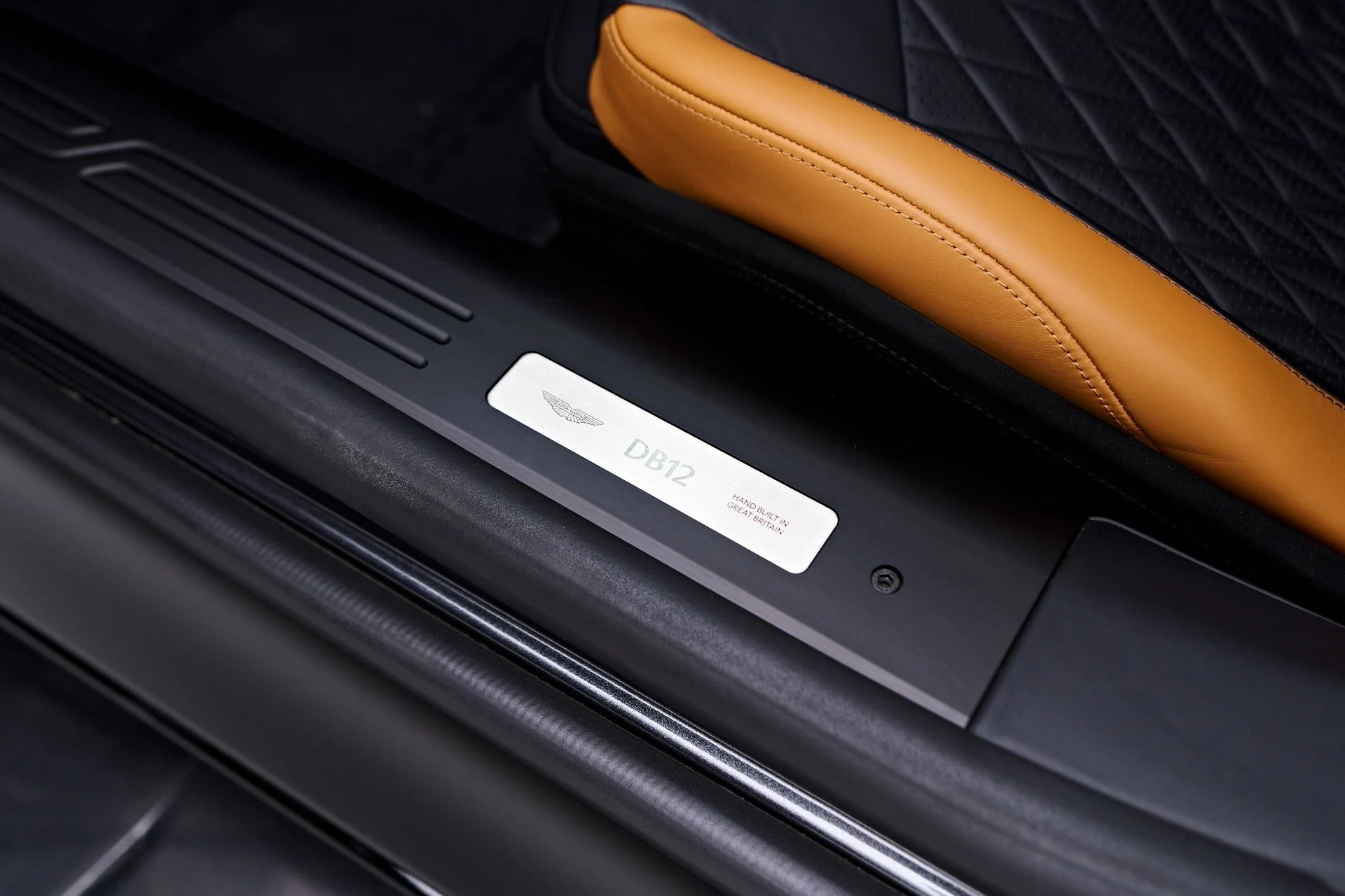 mph039_1687382272_Used_2024_Aston_Martin_DB_12_1752612779_7fd86353a3