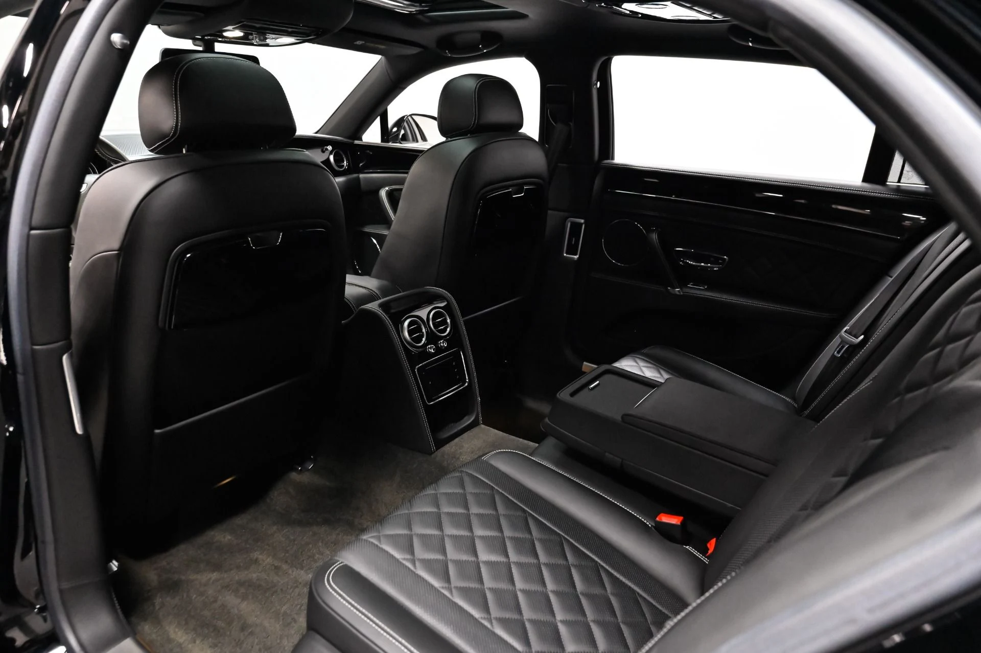 mph039_169240303_Used_2017_Bentley_Flying_Spur_V8_S_1789414009_cd2d7b6b3e