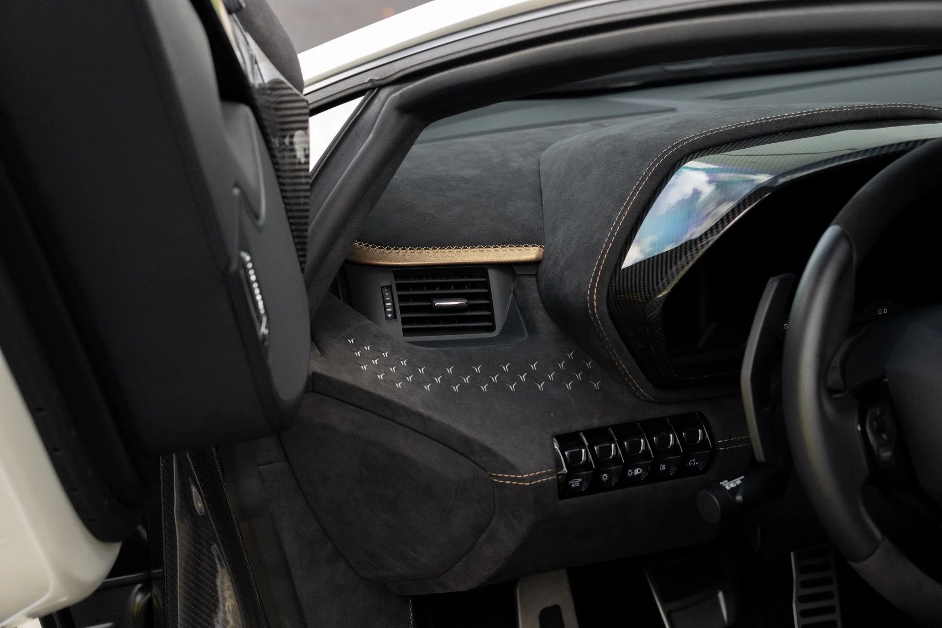 mph039_1700798770_Used_2022_Lamborghini_Aventador_LP_780_4_Ultimae_1758834809_06e2c52c30