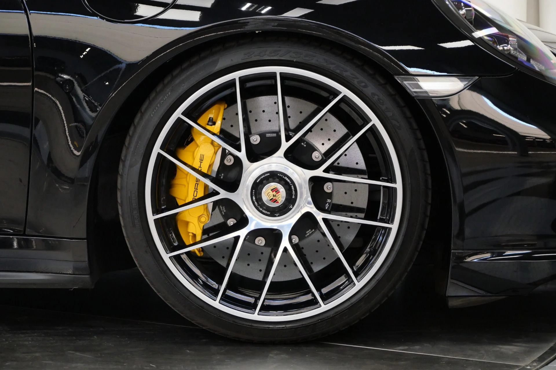 mph039_1708312636_Used_2019_Porsche_911_Turbo_S_Cabriolet_1756135575_668e8c7294
