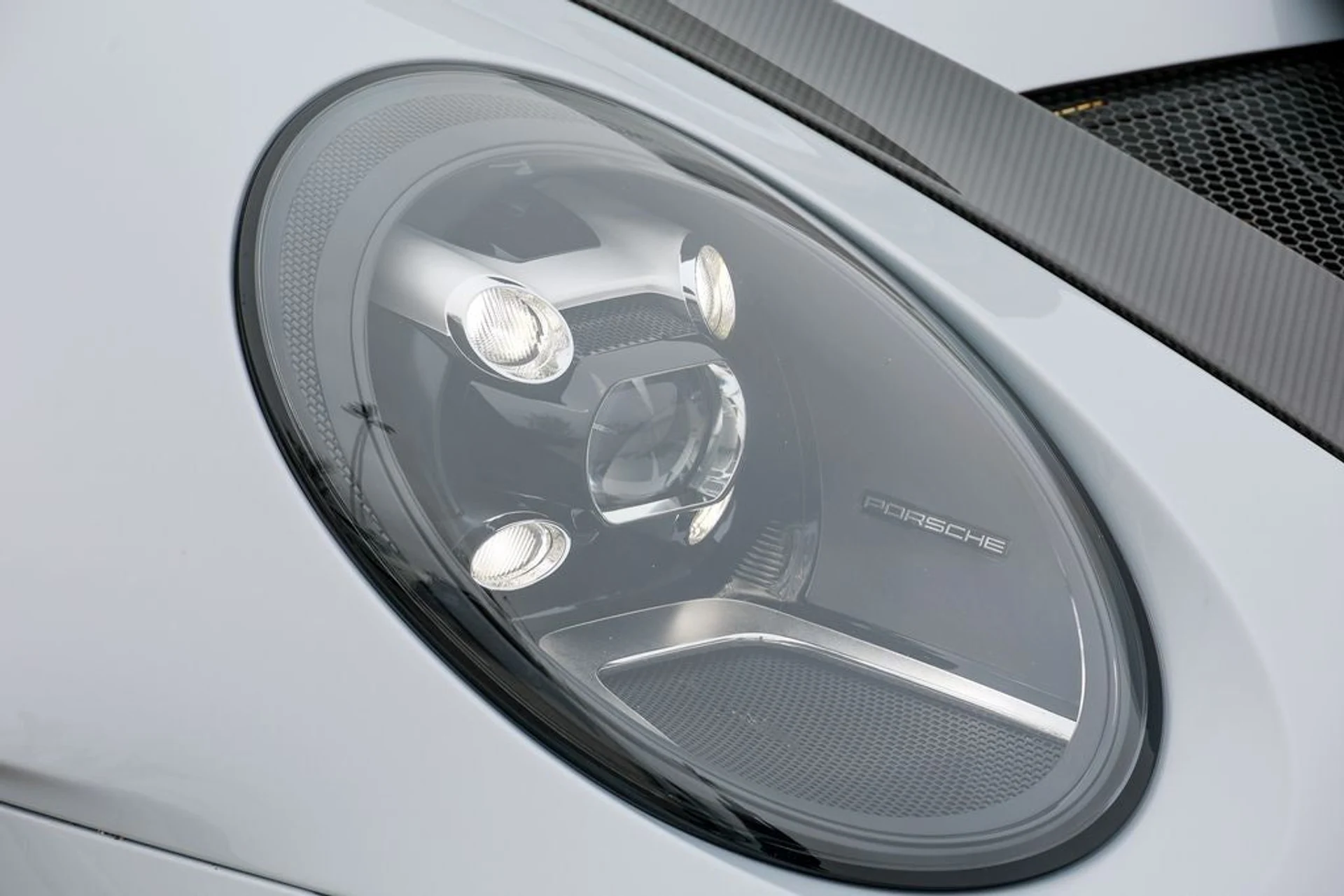 mph039_171227177_40_6a1084e025