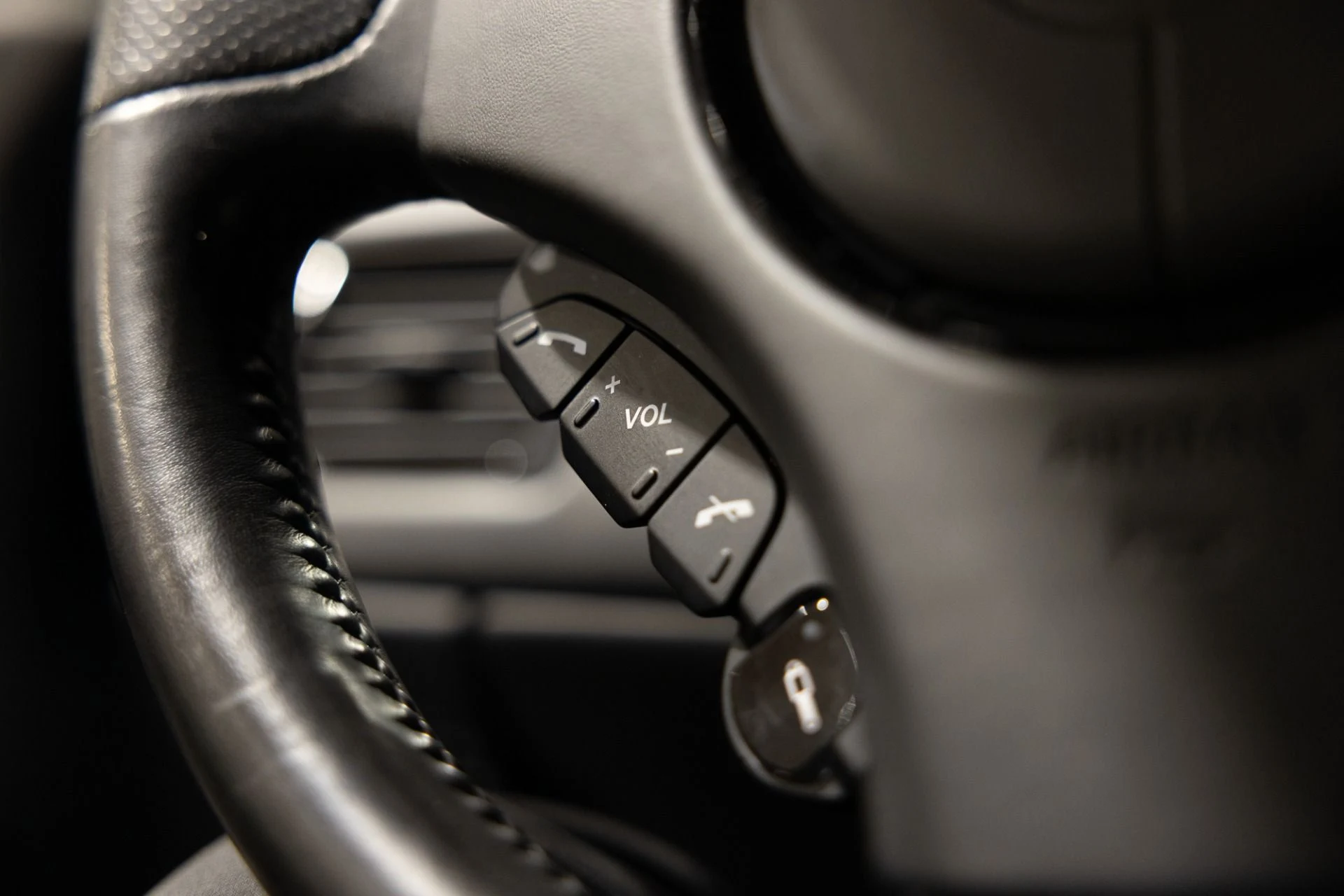 mph039_1737596120_Used_2019_Aston_Martin_Rapide_AMR_257000_MSRP_1764127123_ed6e1636b9