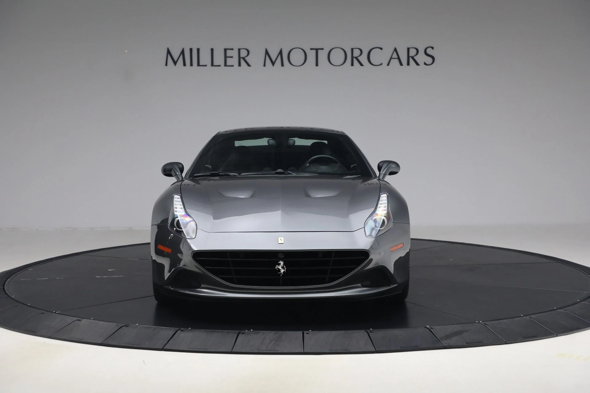 mph039_1738196939_Used_2015_Ferrari_California_T_1792181139_e88e9c24a1