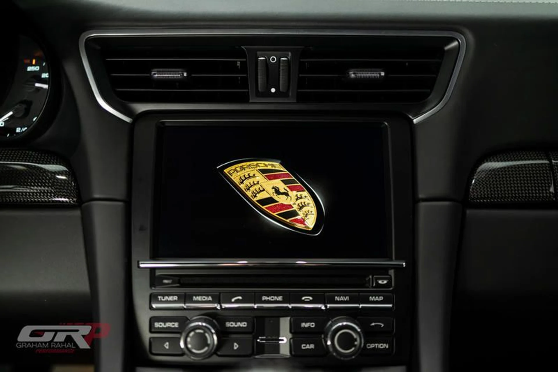 mph039_1740466373_29_C9_C694_11_AD_458_A_90_EB_0_BCDD_2_B68_E61_58290febe5