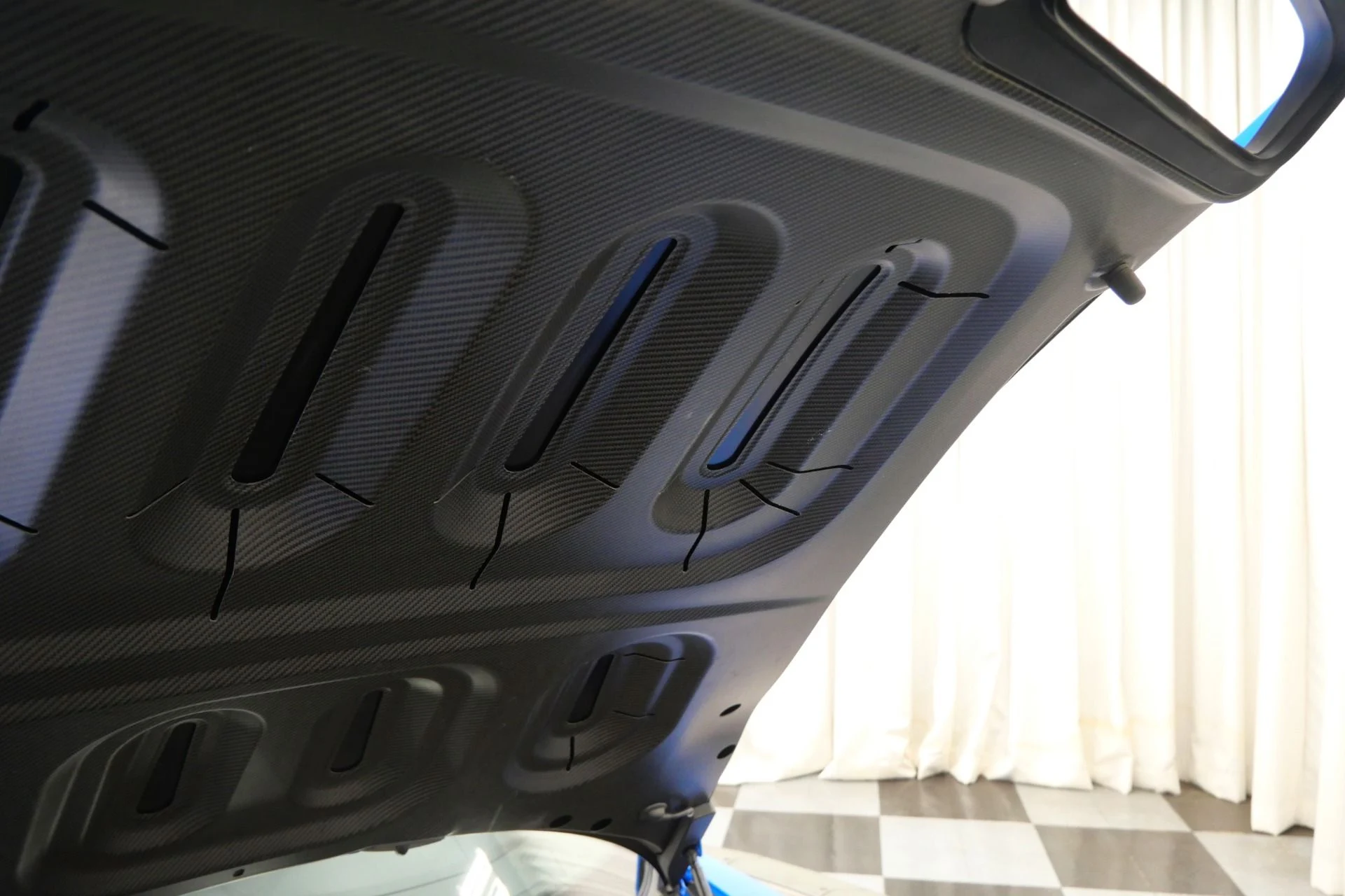 mph039_1740768420_Used_2022_Porsche_911_GT_3_Full_Matte_PPF_Carbon_Roof_and_Mirrors_Yellow_Deviating_Stitching_1760037912_0533148927