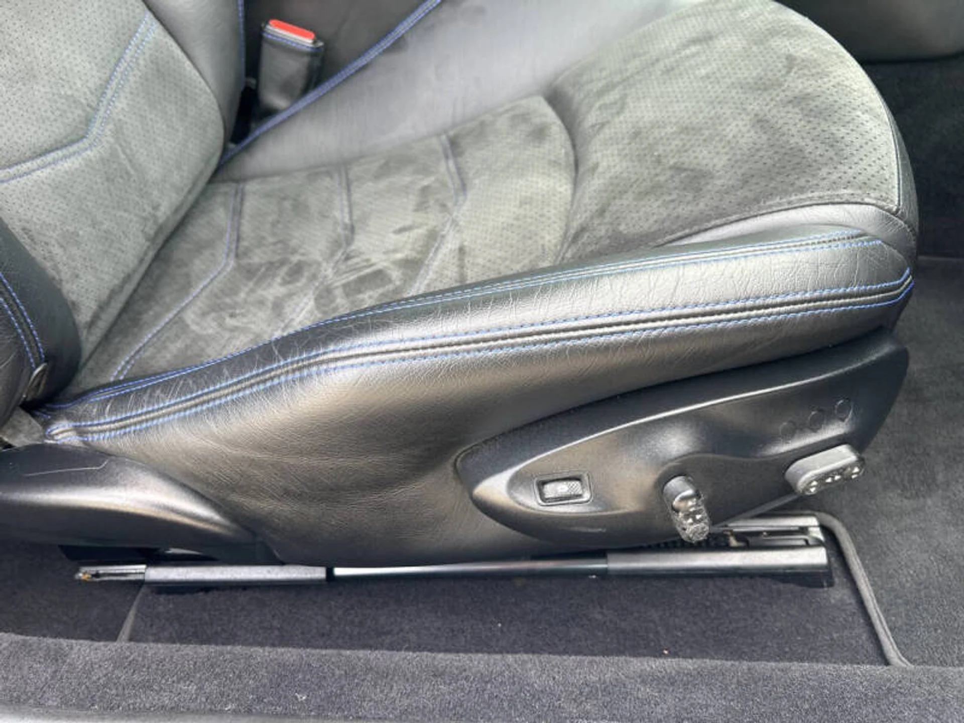 mph039_1745063330_2016_maserati_granturismo_mc_2dr_coupe_091a36455c