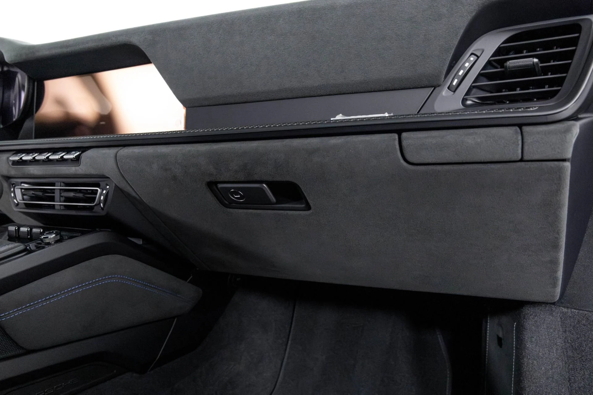 mph039_1750244683_Used_2024_Porsche_911_GT_3_RS_1763426486_7381ff709d