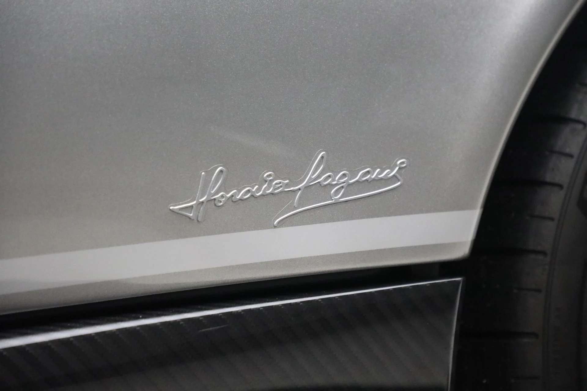 mph039_1762854391_Used_2017_Pagani_Huayra_Roadster_1769208327_8e346f141a