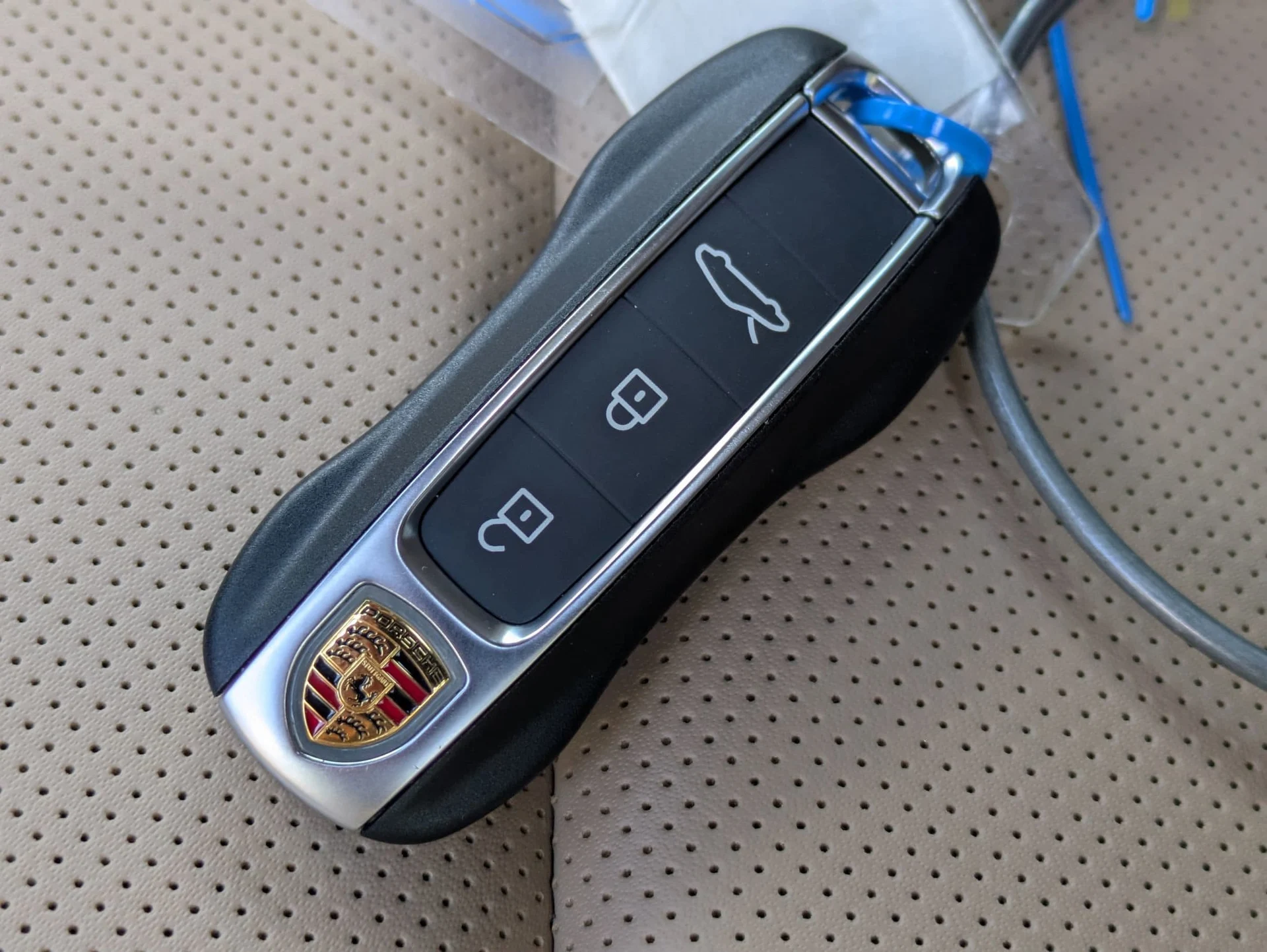 mph039_1763818871_db77c321f7611cf4e70508d05e0579b2x_e3b6d964cf