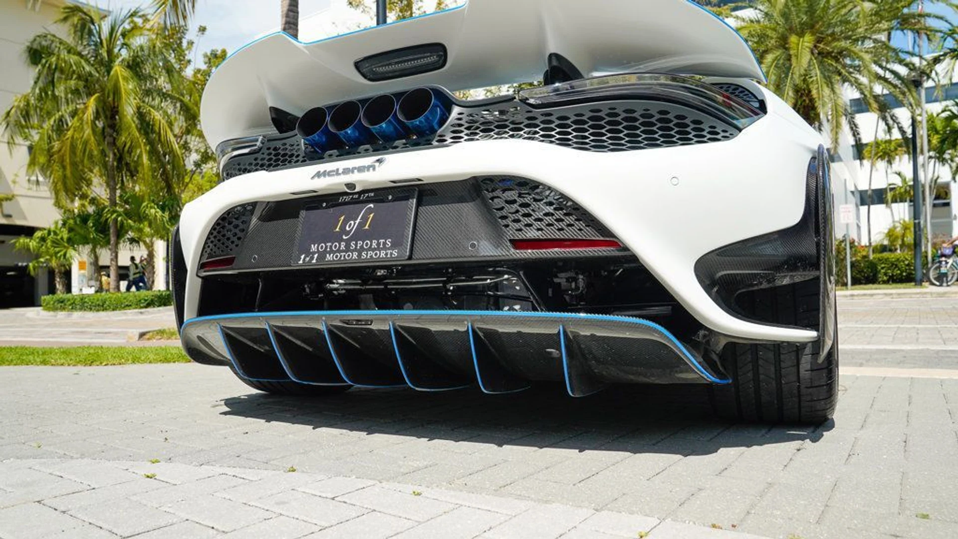 mph039_1770678060_used_2021_mclaren_765lt_coupe_14354_22828181_40_1024_7112448aaa