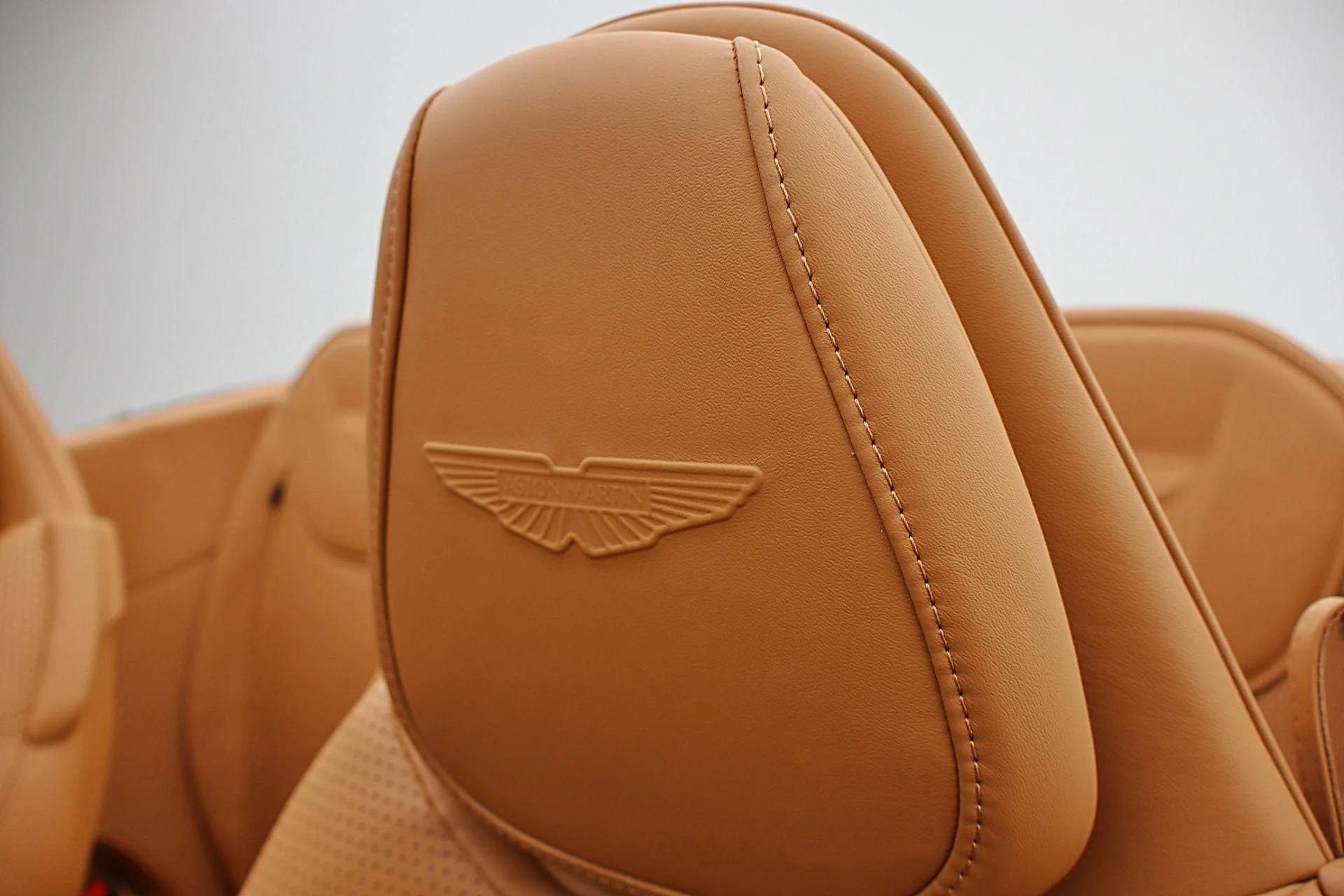 mph039_1775515433_New_2026_Aston_Martin_DB_12_Volante_6e672a9da5