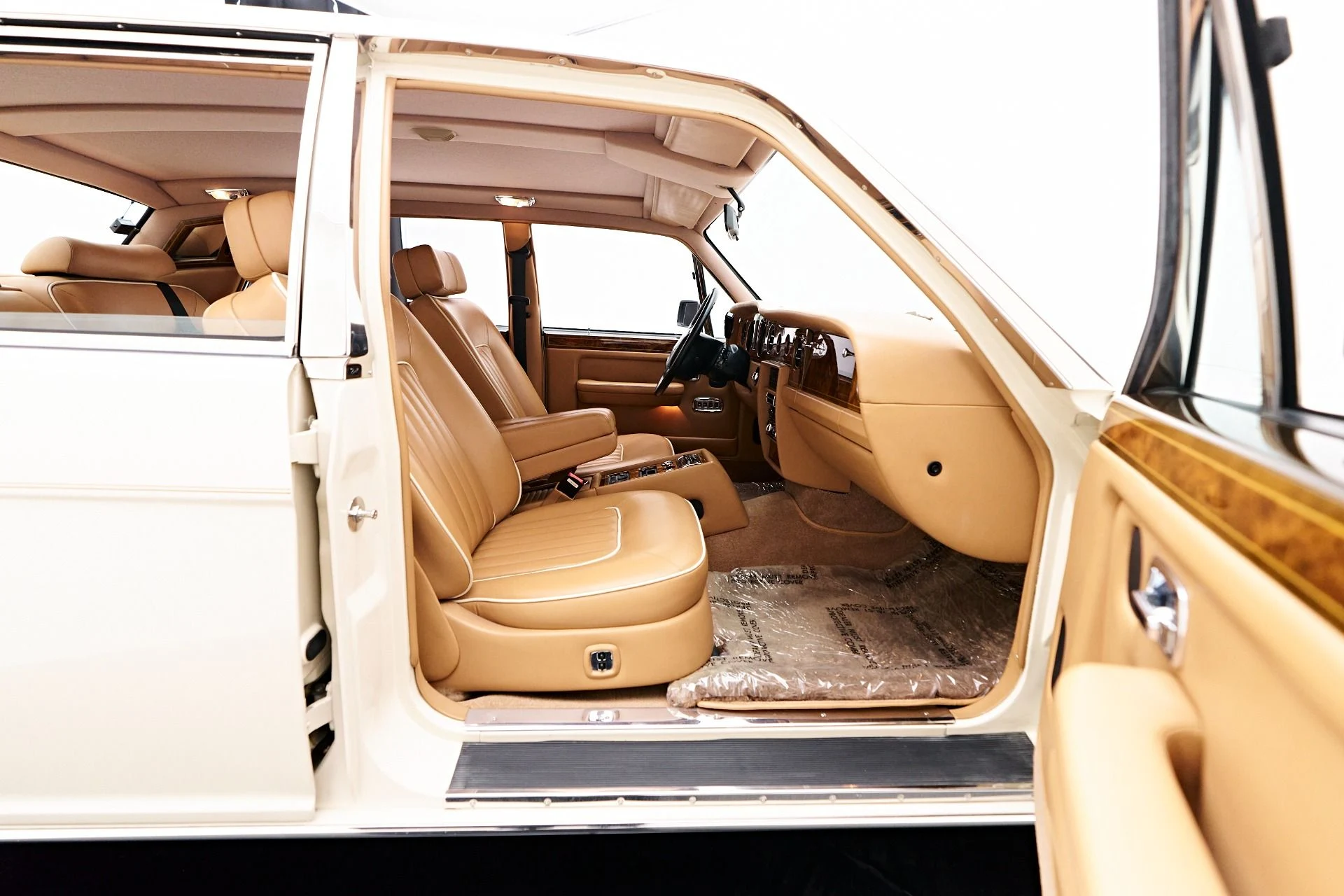 mph039_1784799275_Used_1990_Rolls_Royce_Silver_Spur_1755058774_27e7067e59