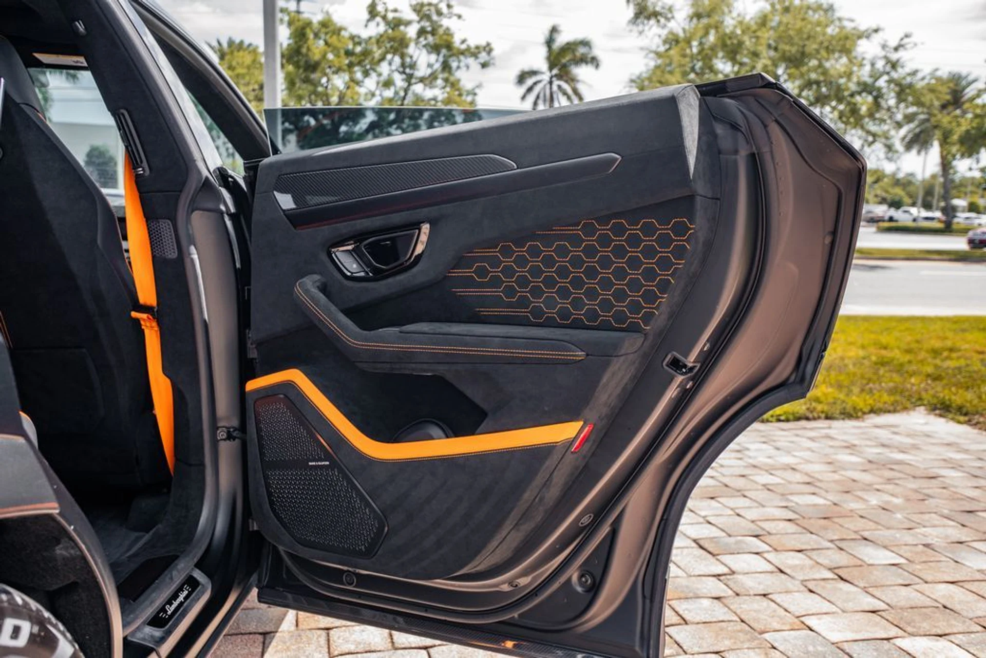 mph039_1809755427_8ed0b31f322468f2285608d284550703x_5357789aa3