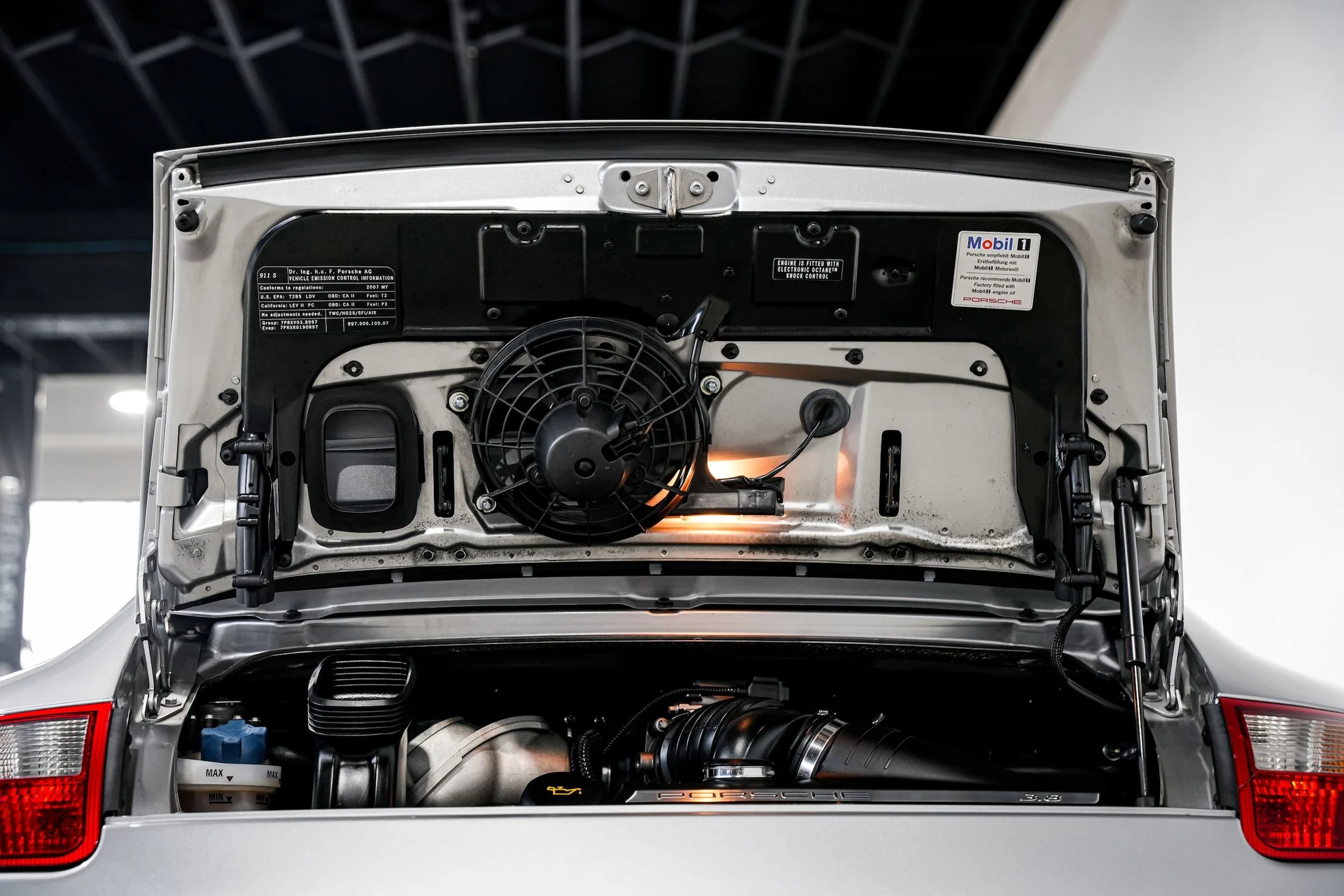 mph039_1813407187_28198b108b022bc9ab6ac57886025d6bx_5358e4e114