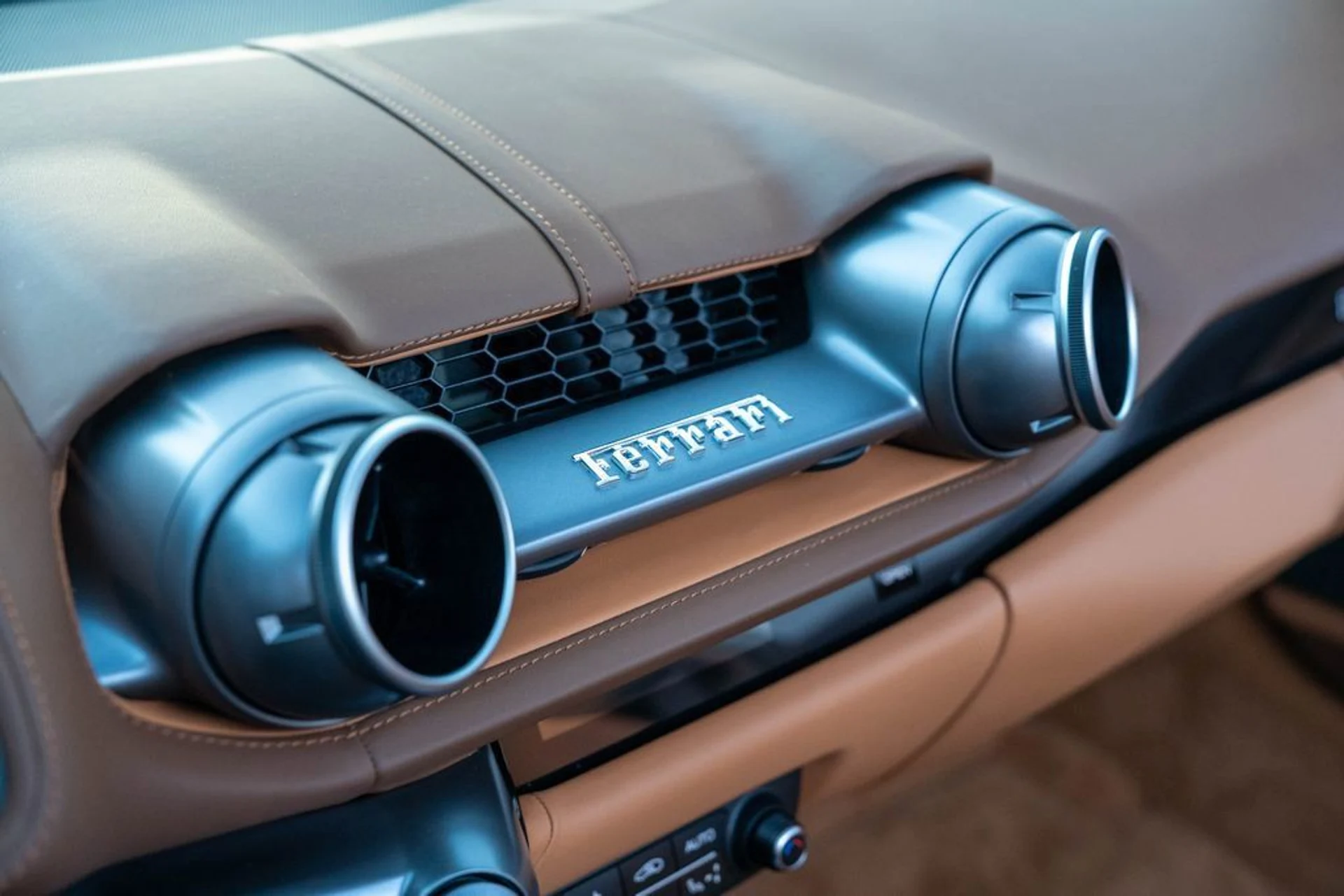 mph039_1822393510_7b26704985fc46a189aa29a362712436_5464e4d0cd