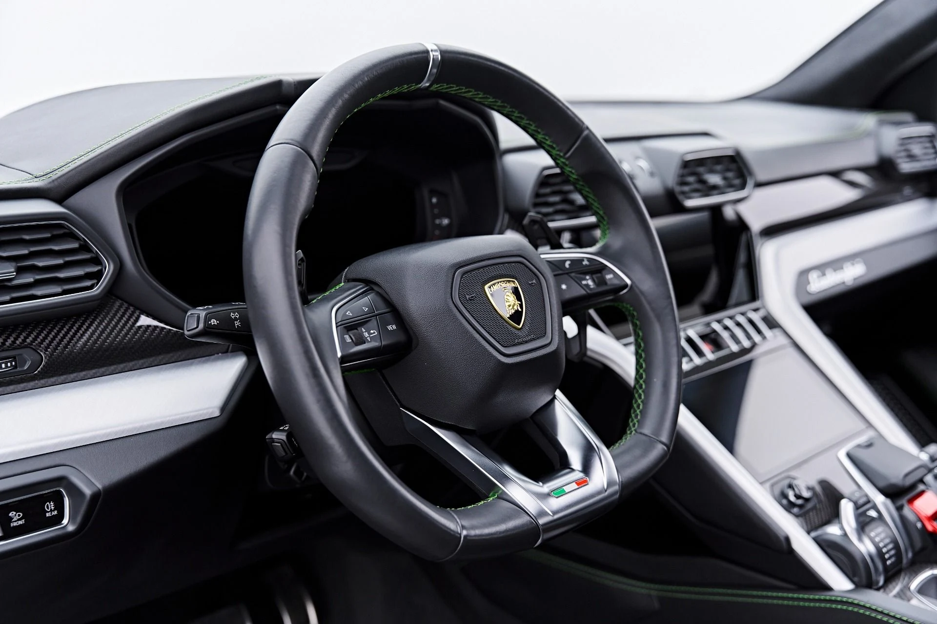 mph039_1828049179_Used_2021_Lamborghini_Urus_1788457924_7859c8db5c