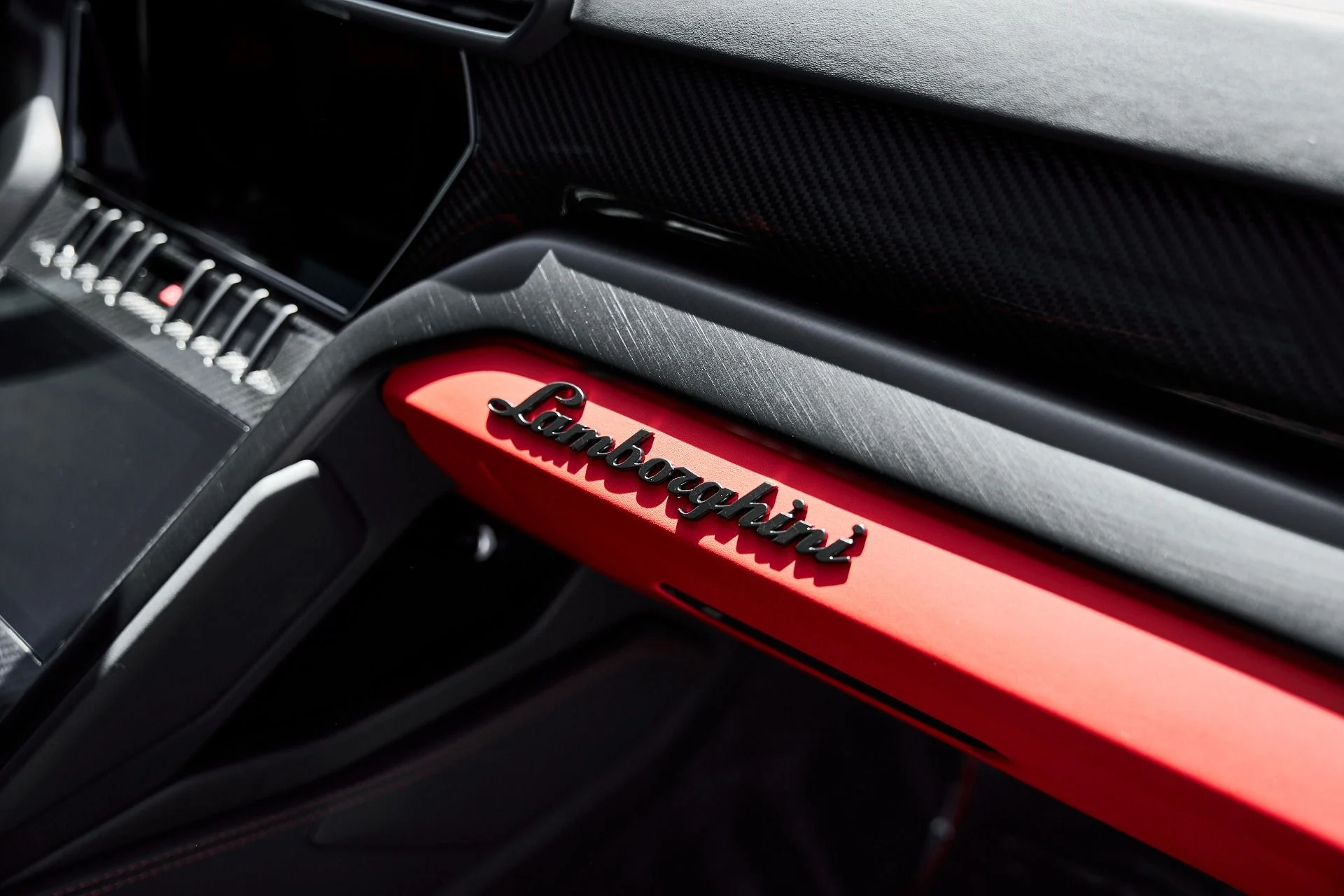 mph039_1828333543_Used_2023_Lamborghini_Urus_S_1781228812_712615477a