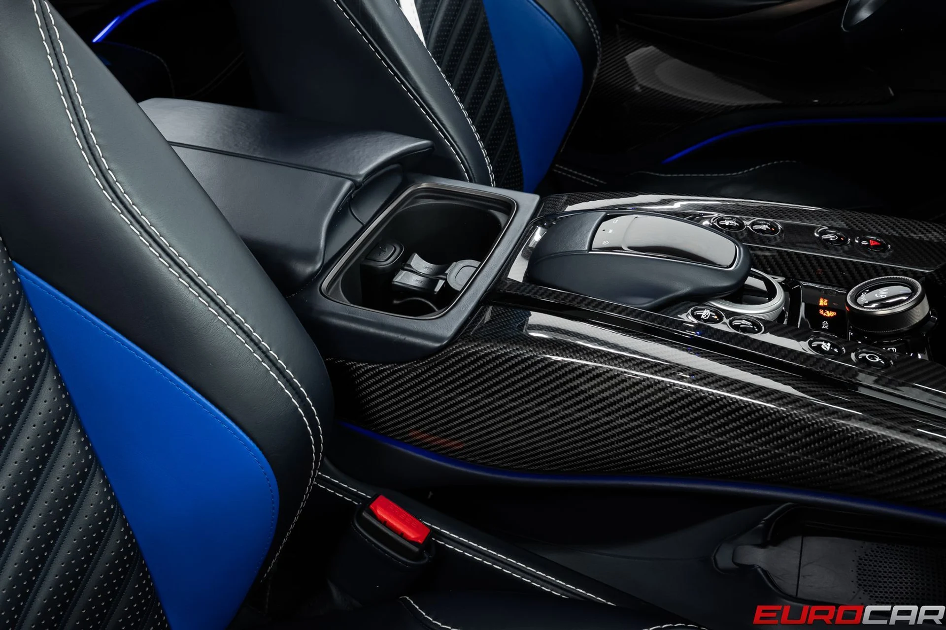 mph039_1832320305_52cc4770_9c90_4242_852e_05dac869efa0_cda61b361f