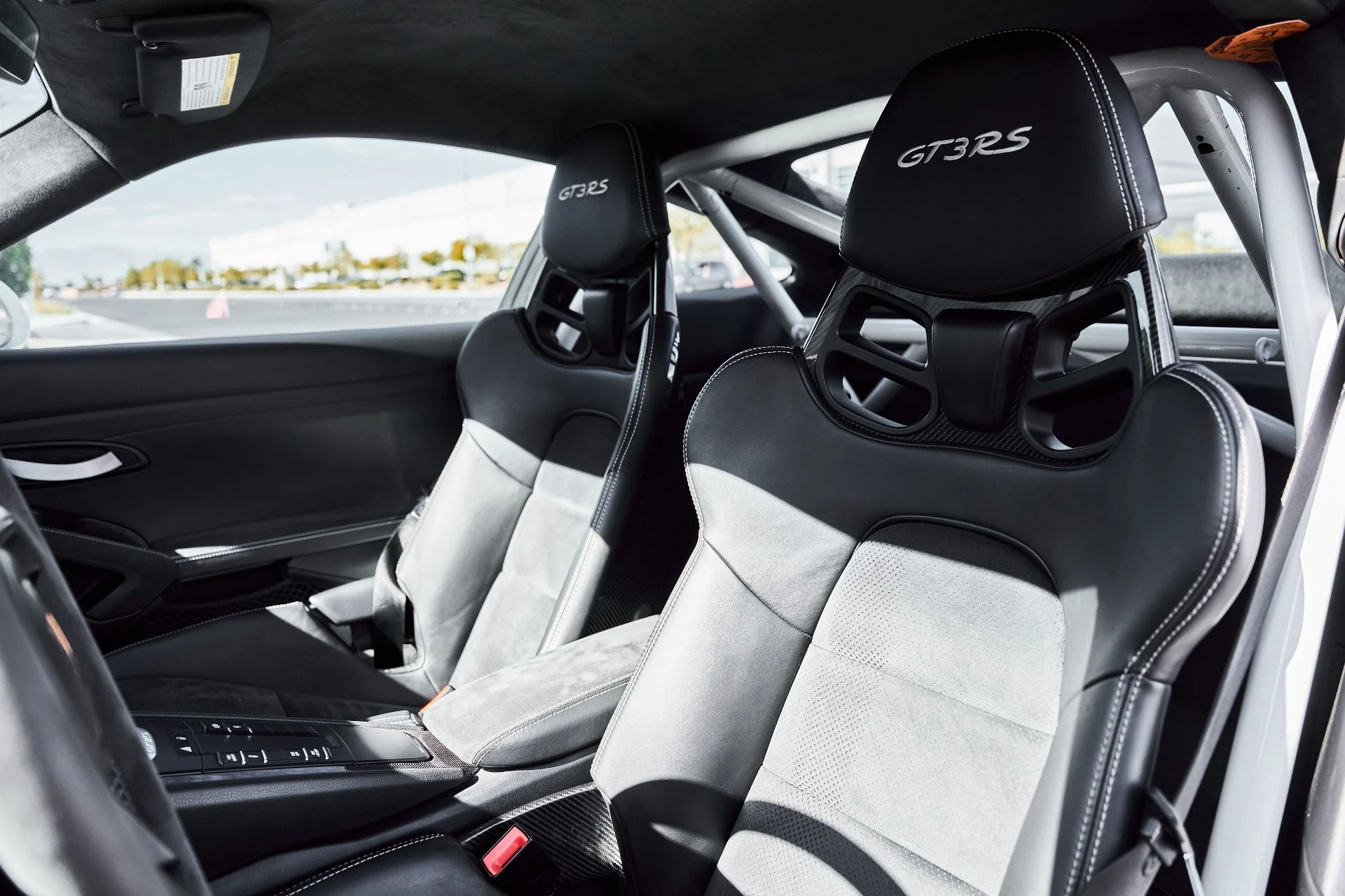 mph039_1835594261_Used_2019_Porsche_911_GT_3_RS_1780421873_5bd84fc60a