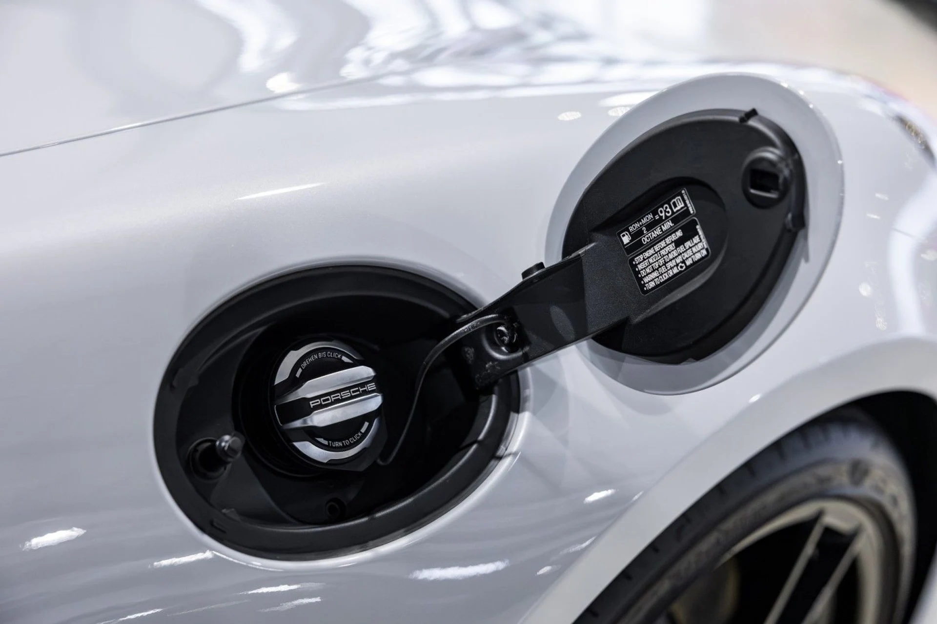 mph039_1846246095_GQ_f272286e5c